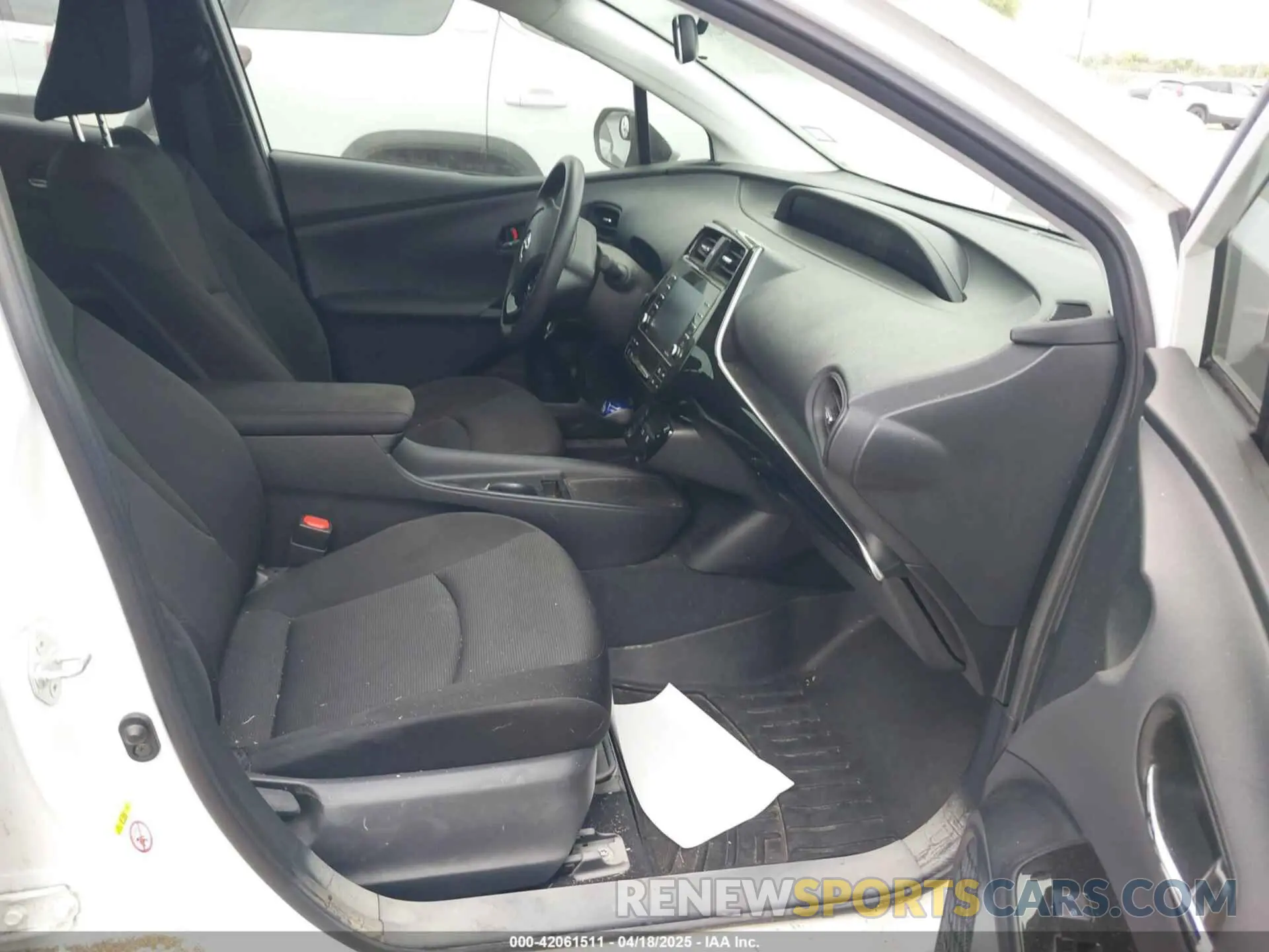 5 Photograph of a damaged car JTDKAMFU5M3132103 TOYOTA PRIUS 2021