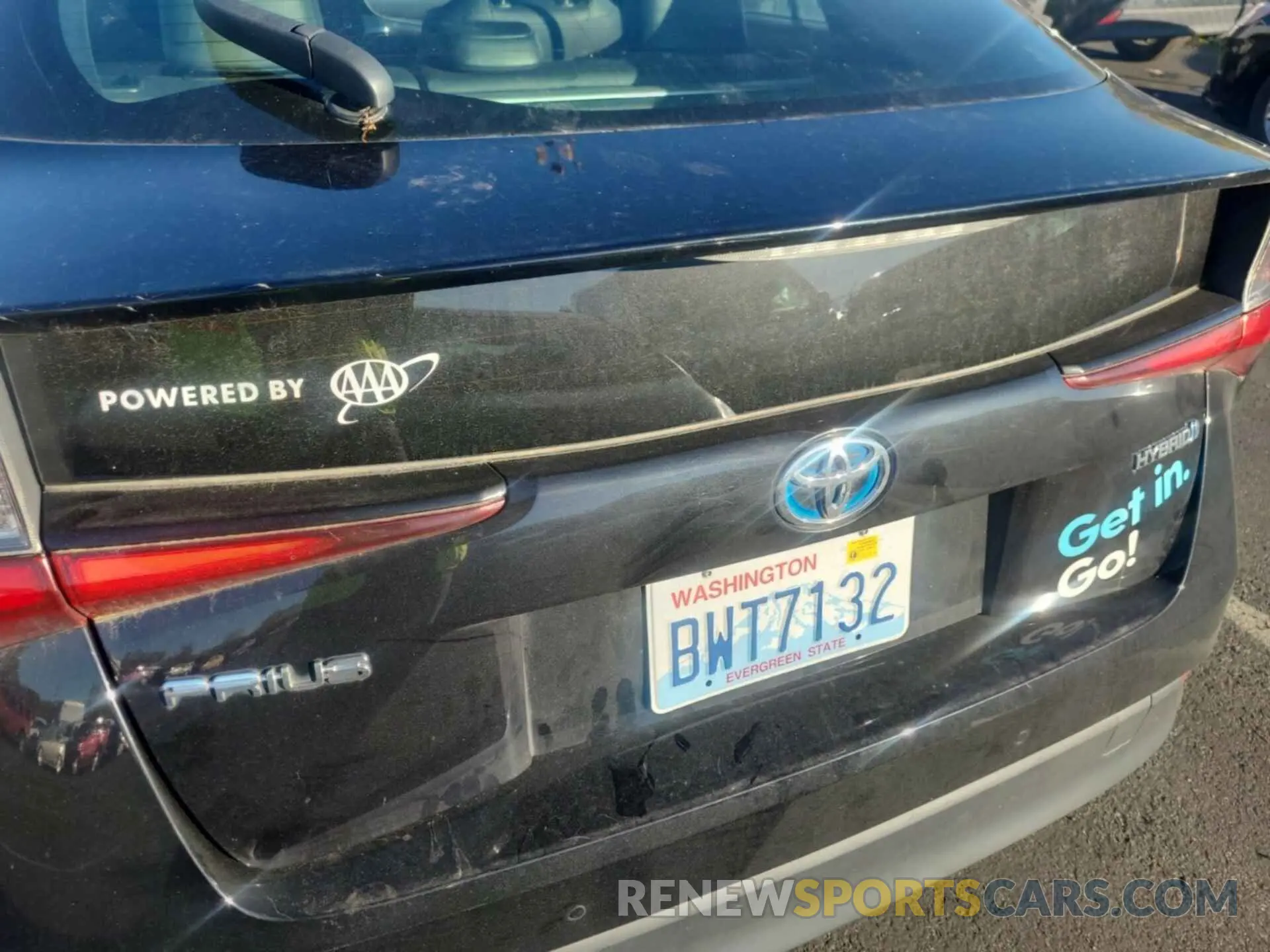 1 Photograph of a damaged car JTDKAMFU6M3136001 TOYOTA PRIUS 2021