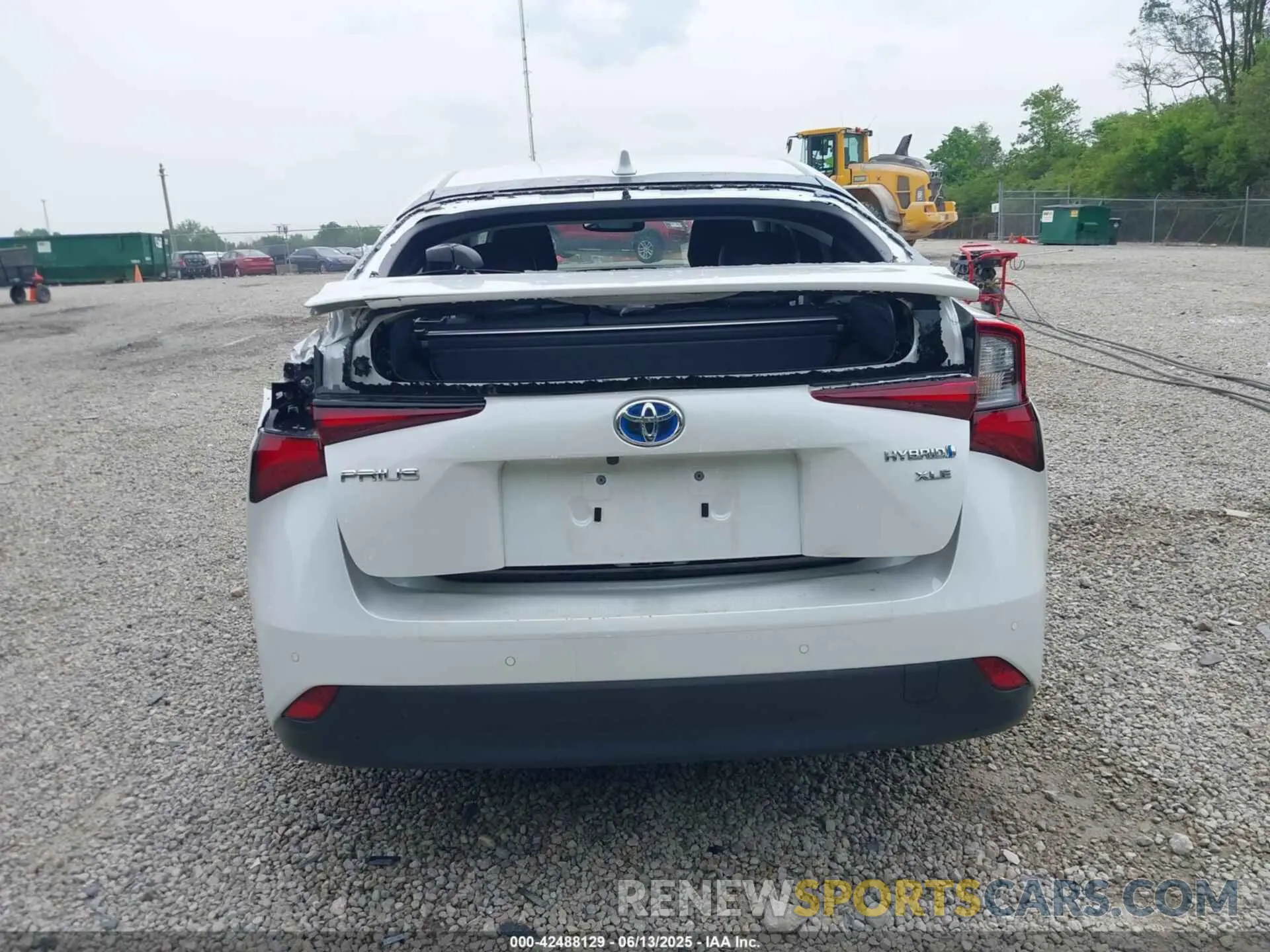 17 Photograph of a damaged car JTDKAMFU6M3137679 TOYOTA PRIUS 2021
