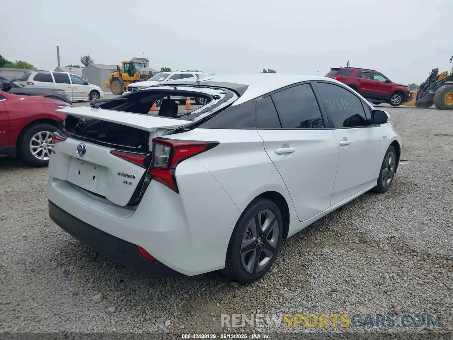 4 Photograph of a damaged car JTDKAMFU6M3137679 TOYOTA PRIUS 2021