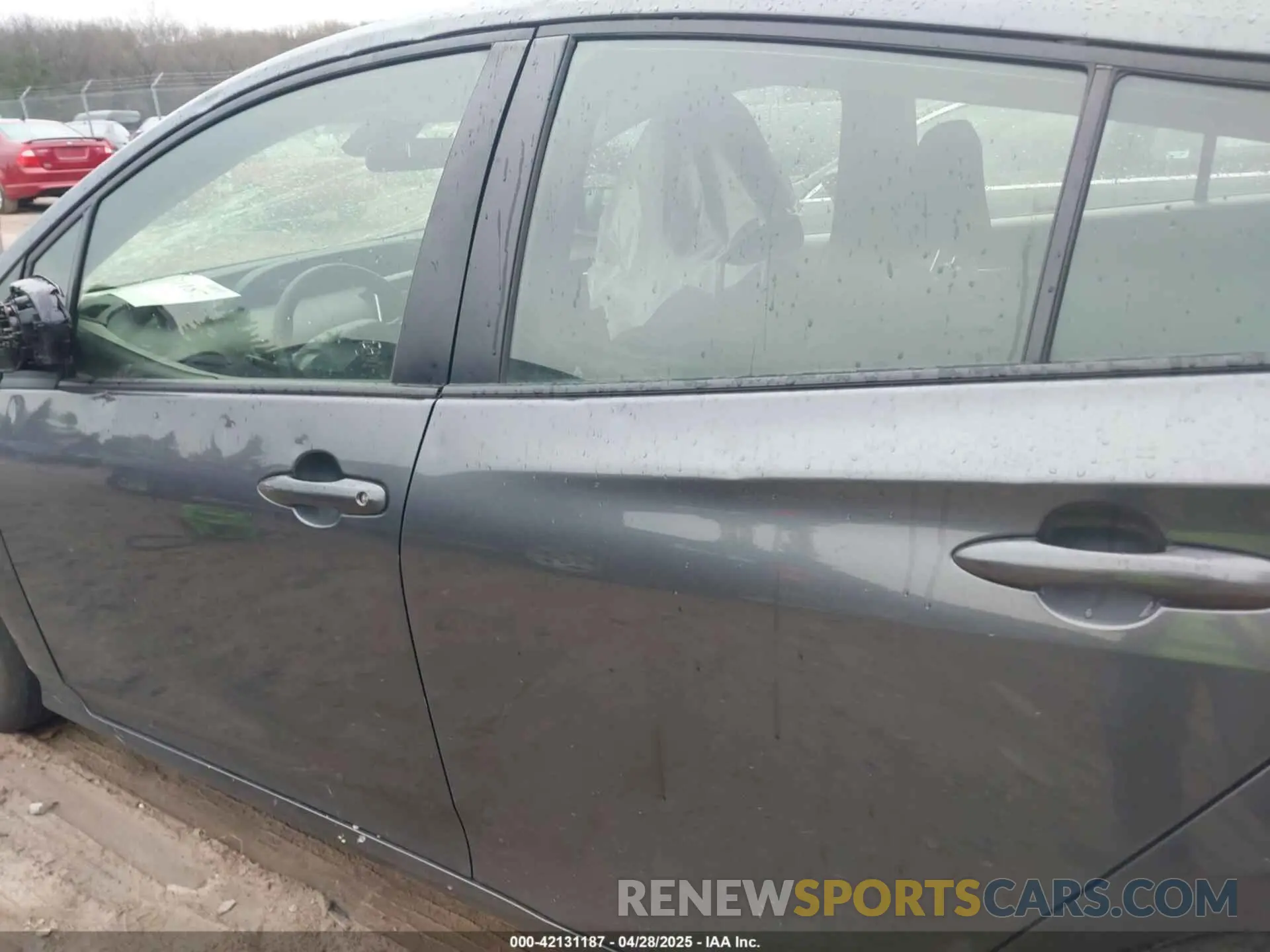19 Photograph of a damaged car JTDKAMFU6M3140081 TOYOTA PRIUS 2021