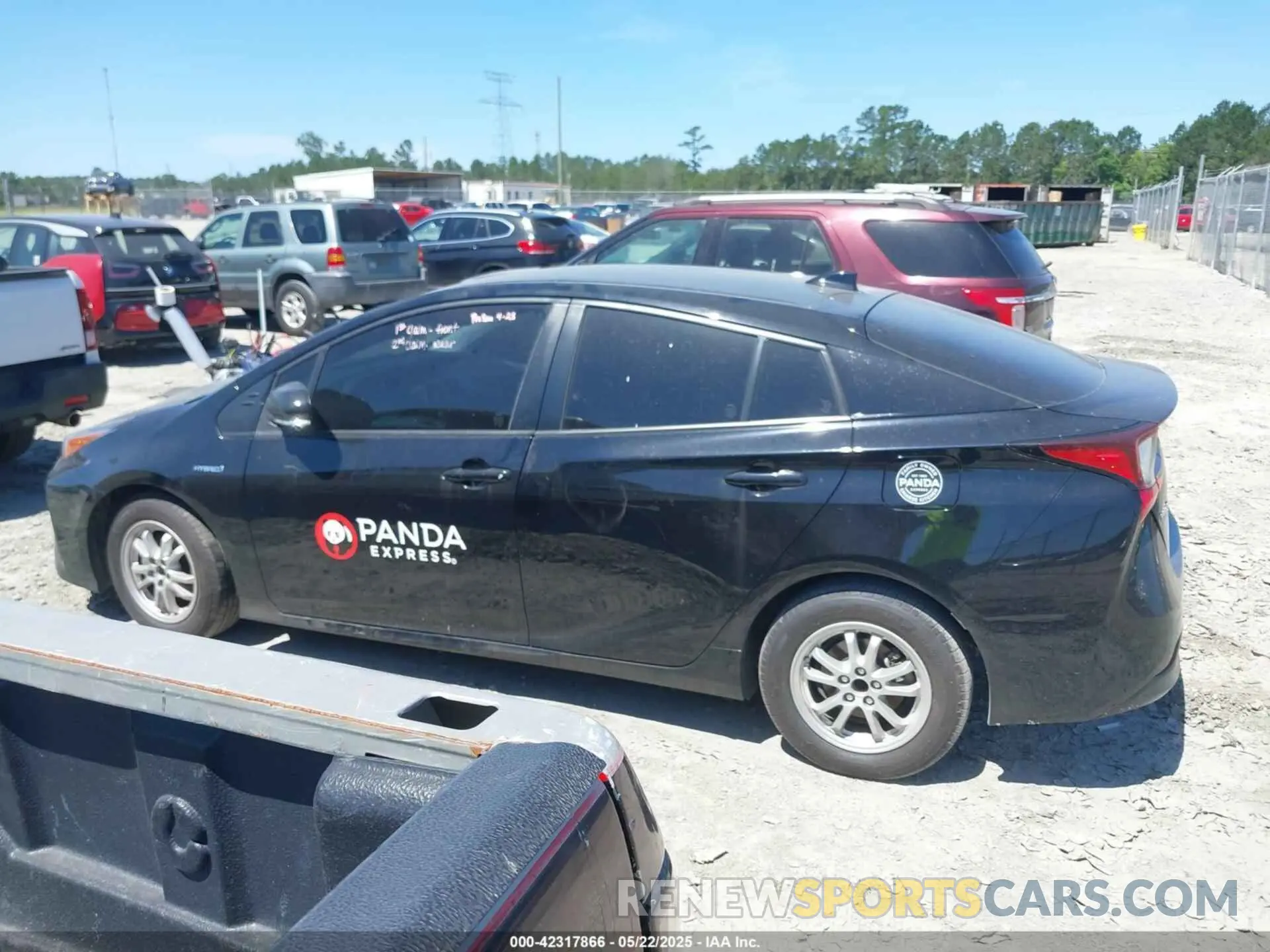 14 Photograph of a damaged car JTDKAMFU6M3141392 TOYOTA PRIUS 2021