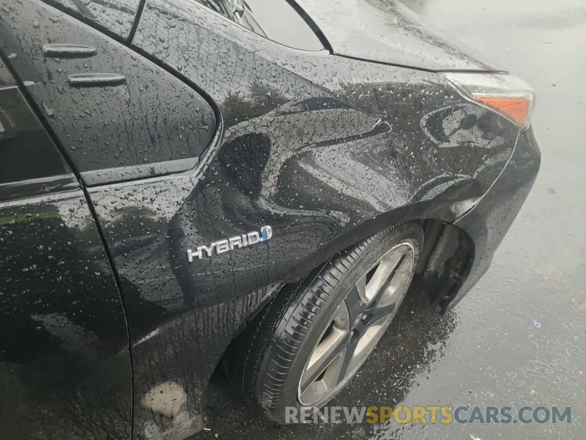 4 Photograph of a damaged car JTDKAMFU7M3136492 TOYOTA PRIUS 2021