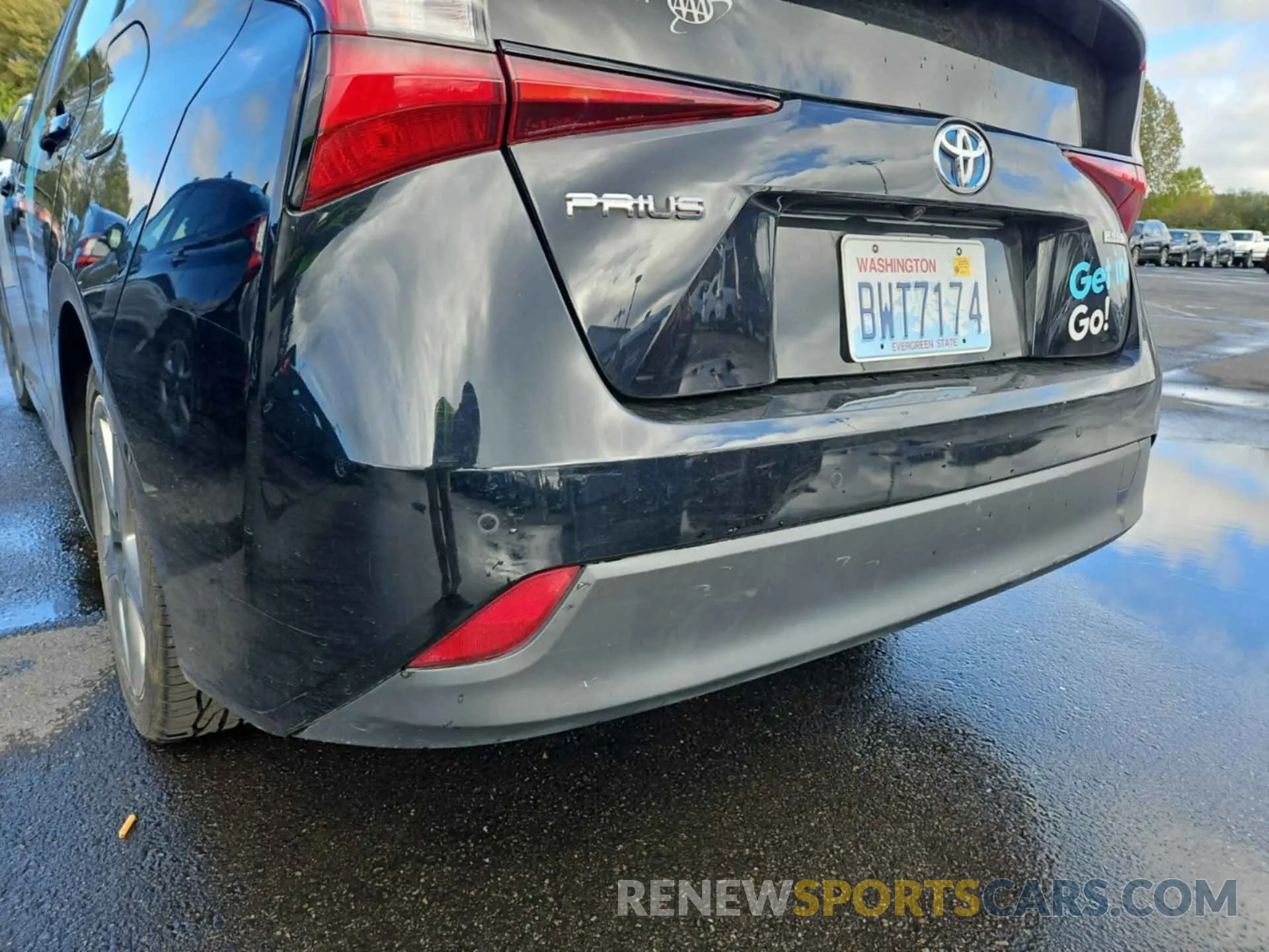 47 Photograph of a damaged car JTDKAMFU7M3136606 TOYOTA PRIUS 2021