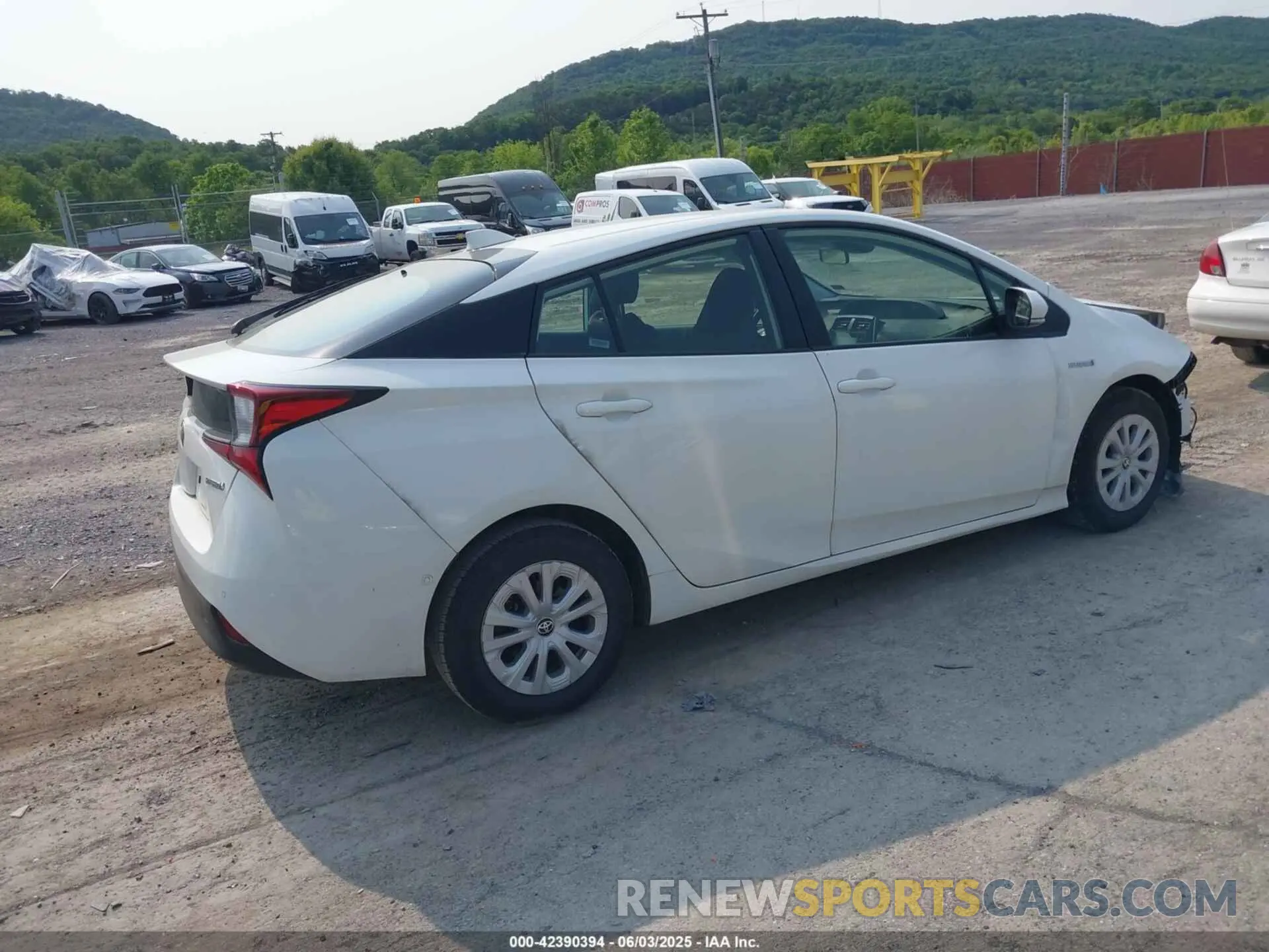 4 Photograph of a damaged car JTDKAMFU7M3147668 TOYOTA PRIUS 2021