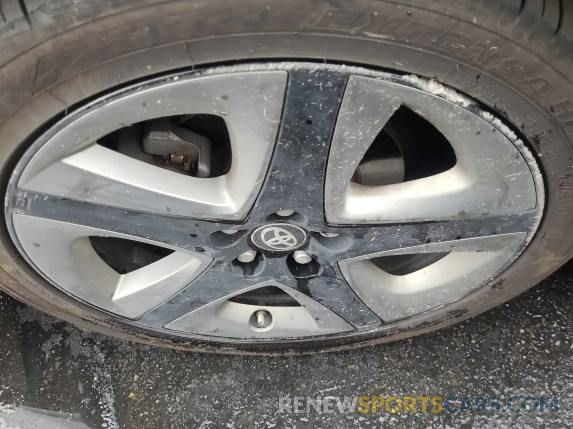 16 Photograph of a damaged car JTDKAMFU8M3136100 TOYOTA PRIUS 2021