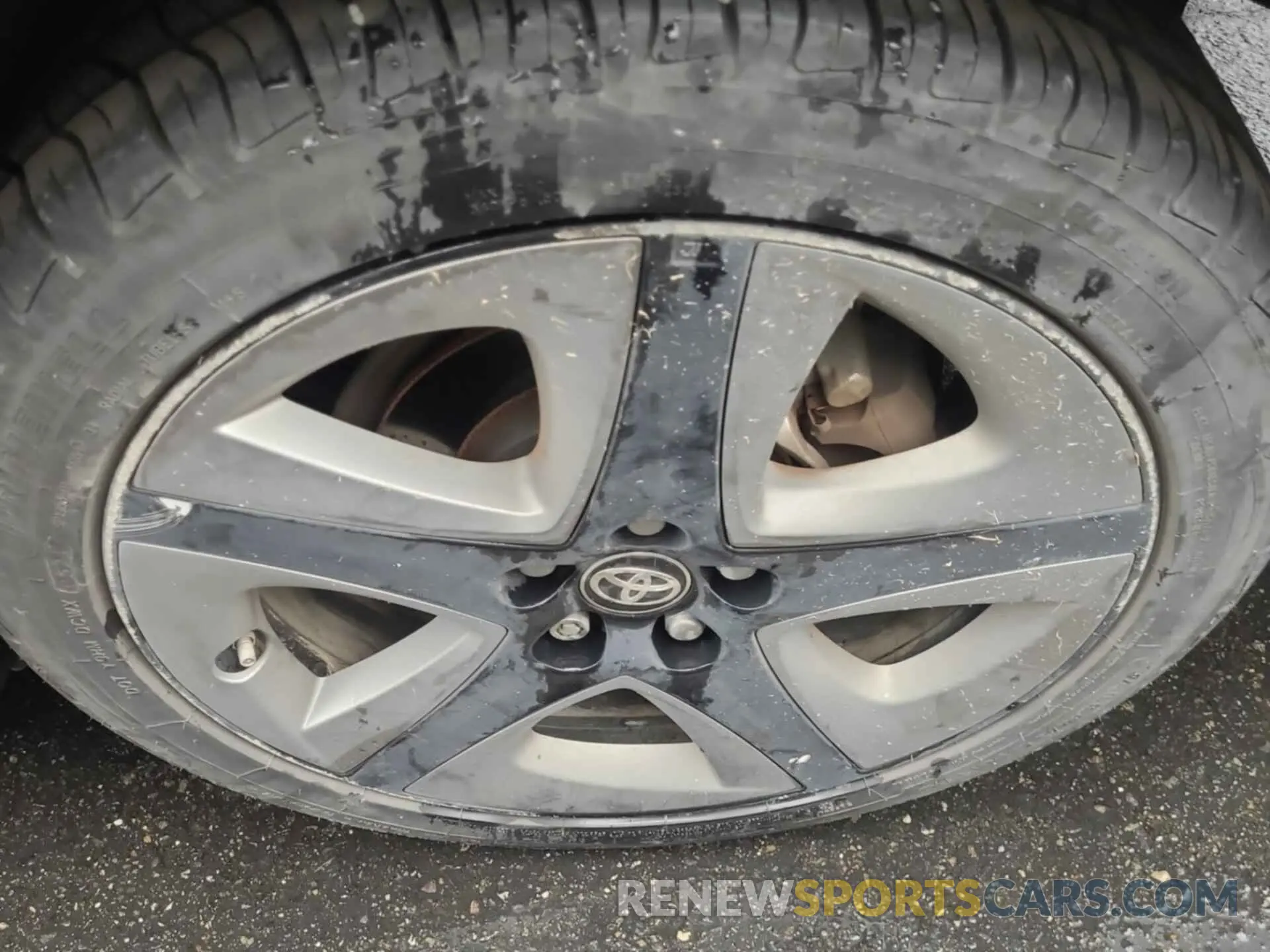 17 Photograph of a damaged car JTDKAMFU8M3136100 TOYOTA PRIUS 2021