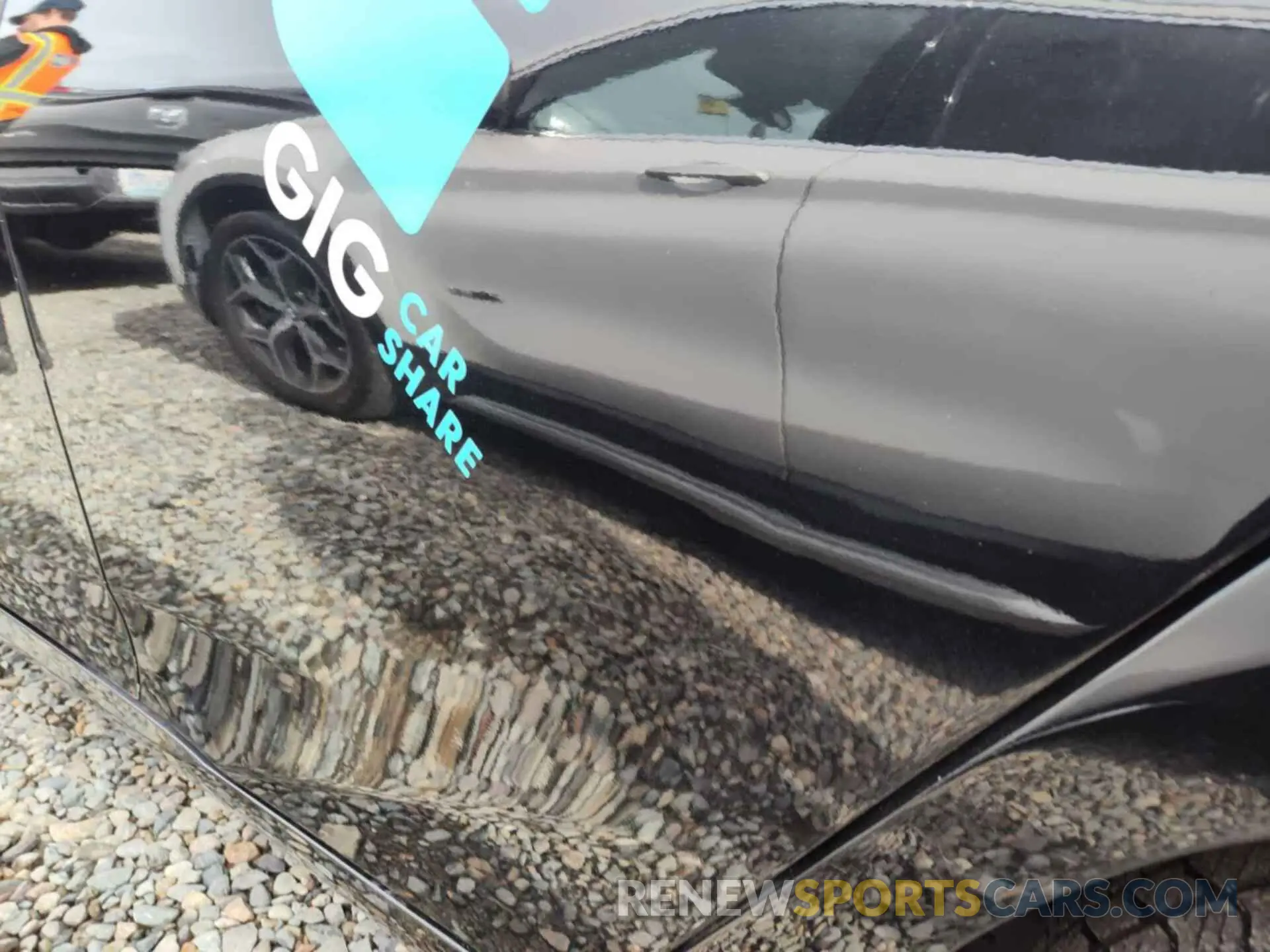 33 Photograph of a damaged car JTDKAMFU8M3136257 TOYOTA PRIUS 2021