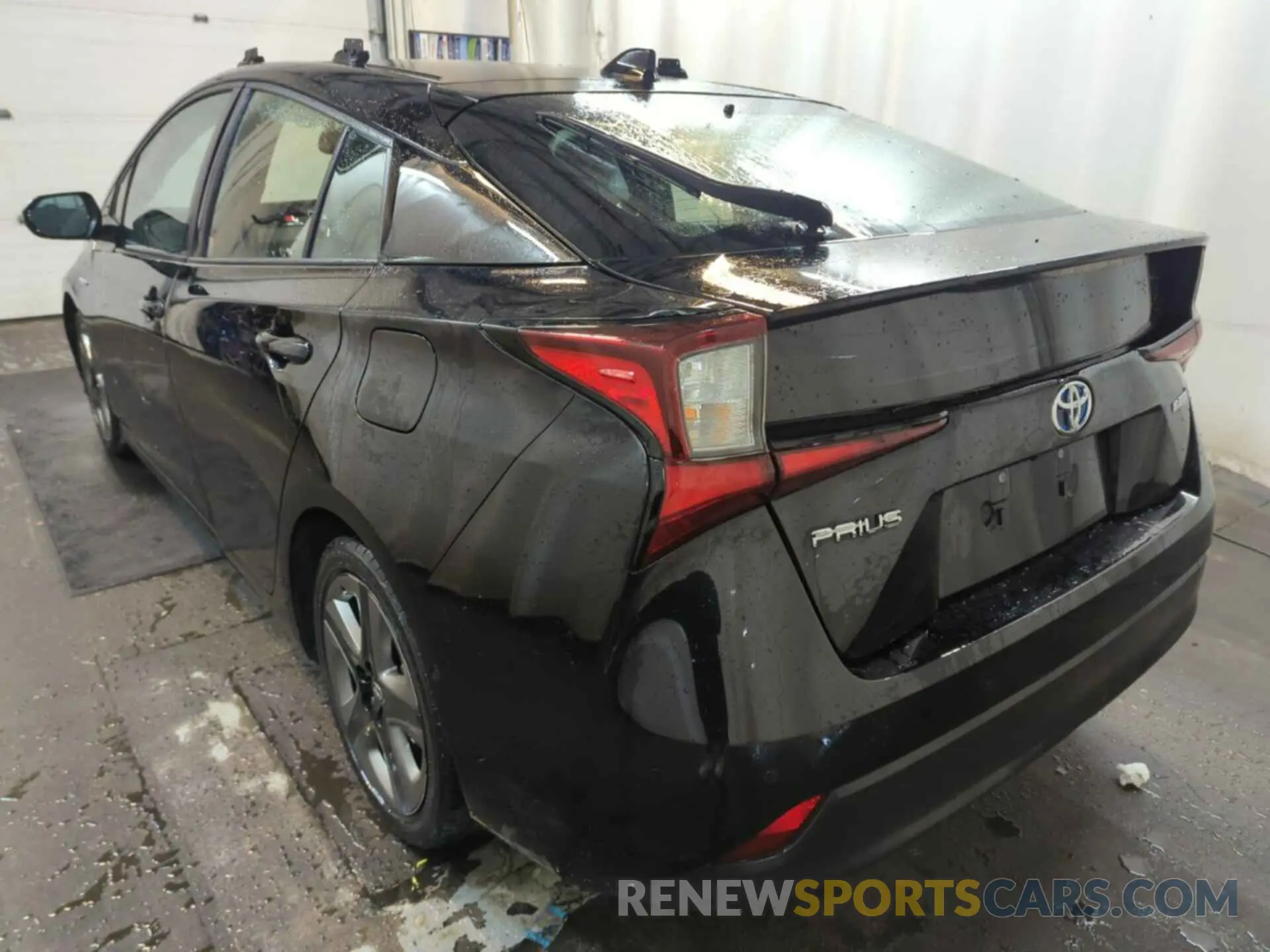 19 Photograph of a damaged car JTDKAMFU8M3136565 TOYOTA PRIUS 2021