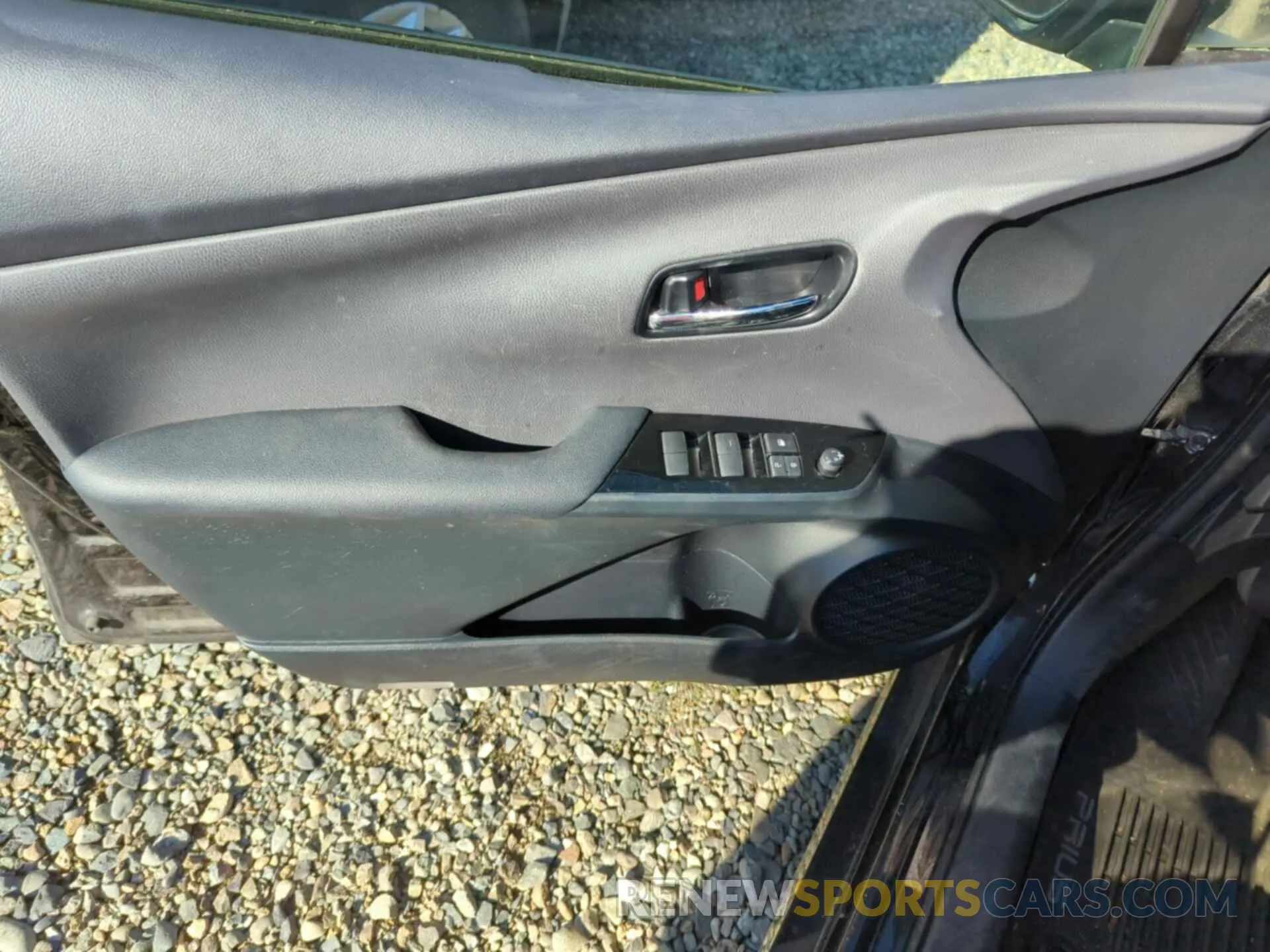 36 Photograph of a damaged car JTDKAMFU8M3136565 TOYOTA PRIUS 2021