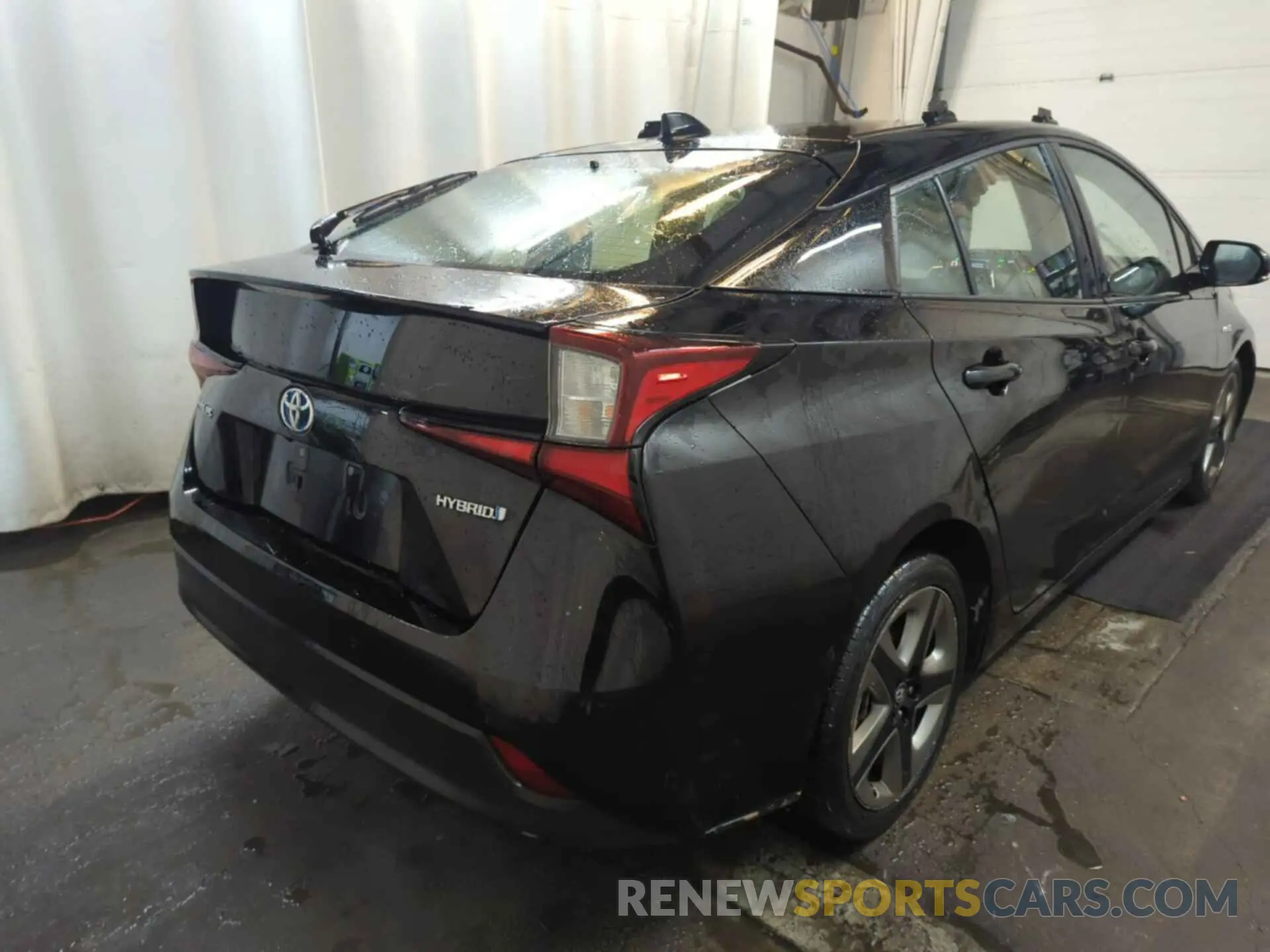 8 Photograph of a damaged car JTDKAMFU8M3136565 TOYOTA PRIUS 2021