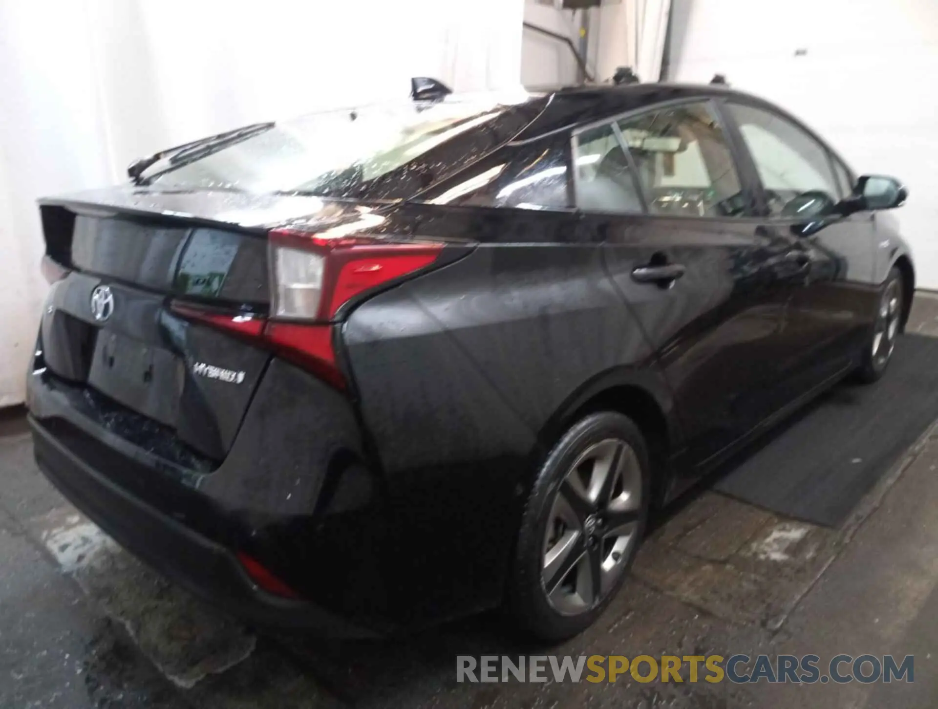 17 Photograph of a damaged car JTDKAMFU8M3136694 TOYOTA PRIUS 2021