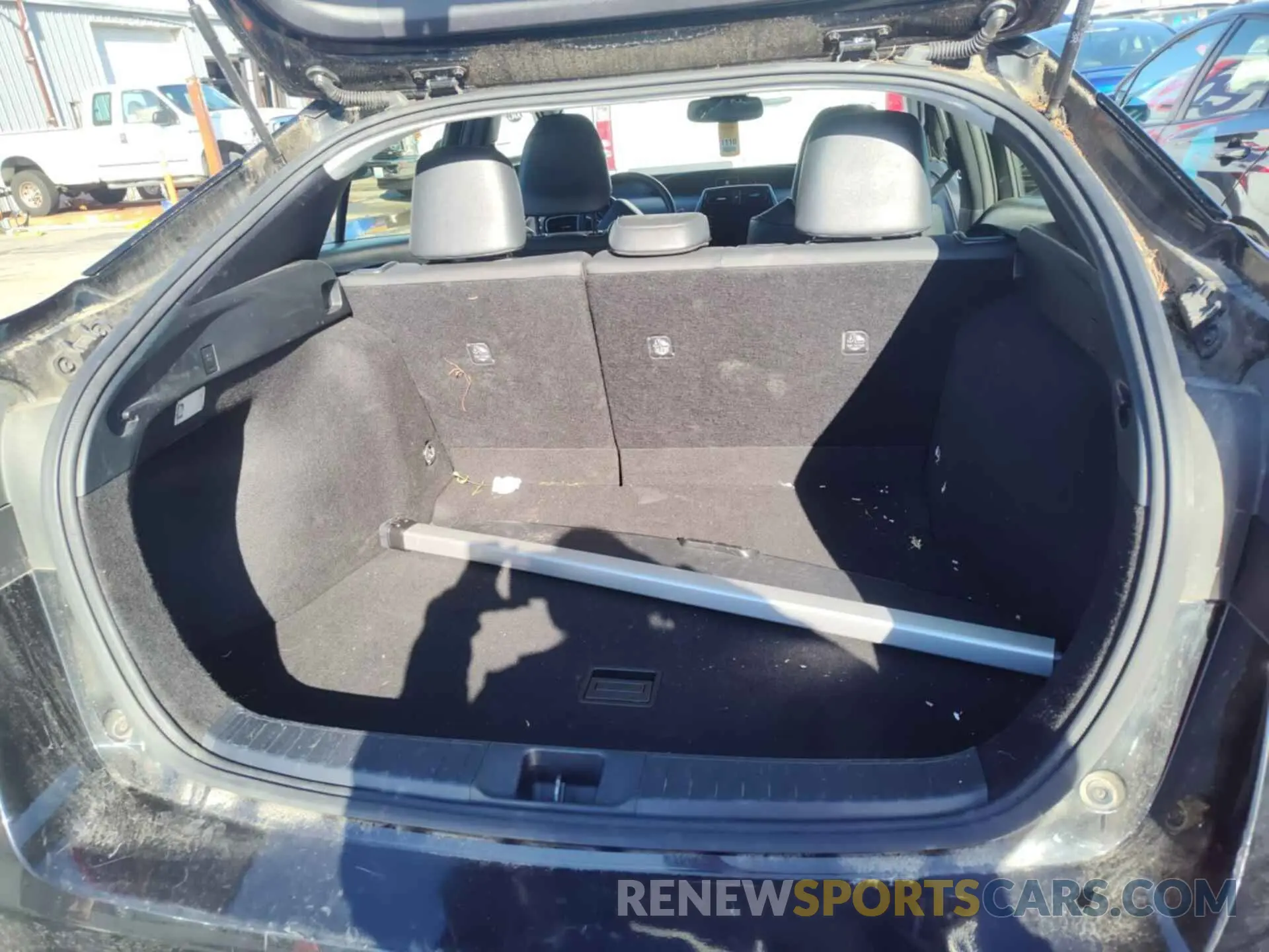 29 Photograph of a damaged car JTDKAMFU8M3136694 TOYOTA PRIUS 2021