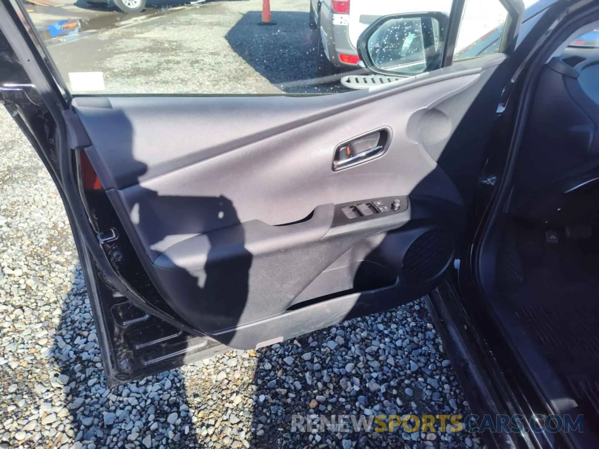 34 Photograph of a damaged car JTDKAMFU8M3136694 TOYOTA PRIUS 2021