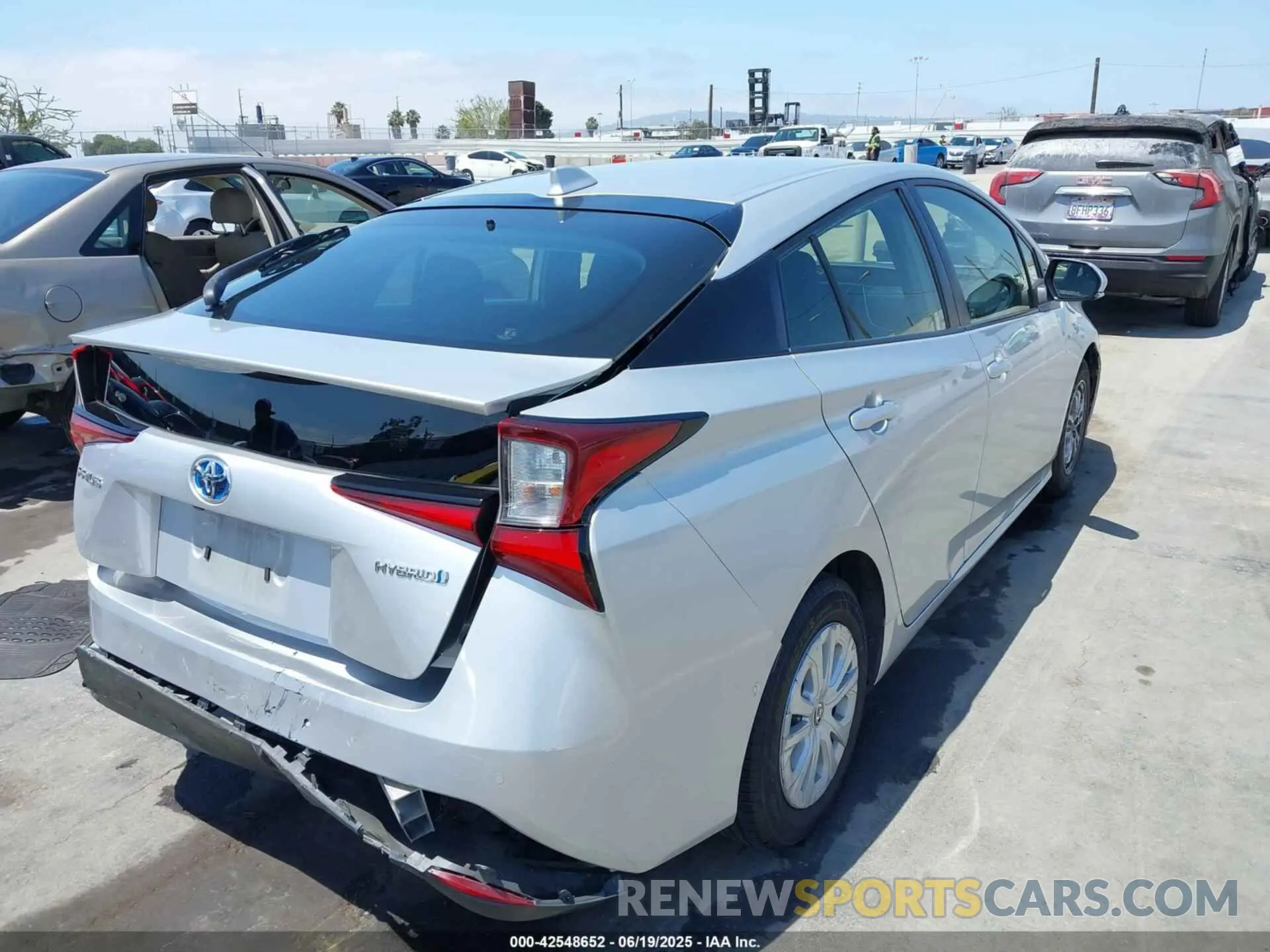 4 Photograph of a damaged car JTDKAMFU8M3150739 TOYOTA PRIUS 2021