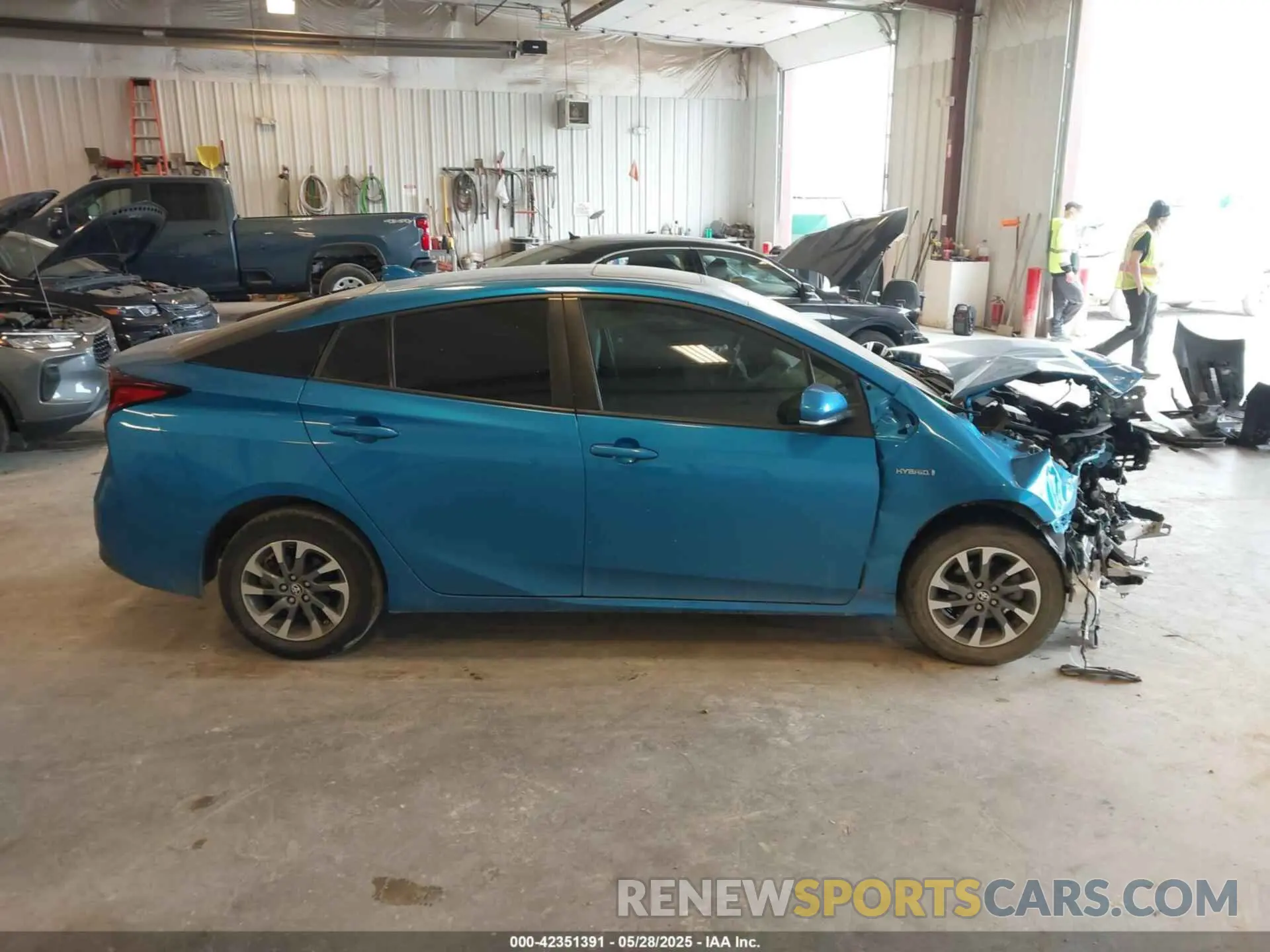 13 Photograph of a damaged car JTDKAMFU9M3133206 TOYOTA PRIUS 2021