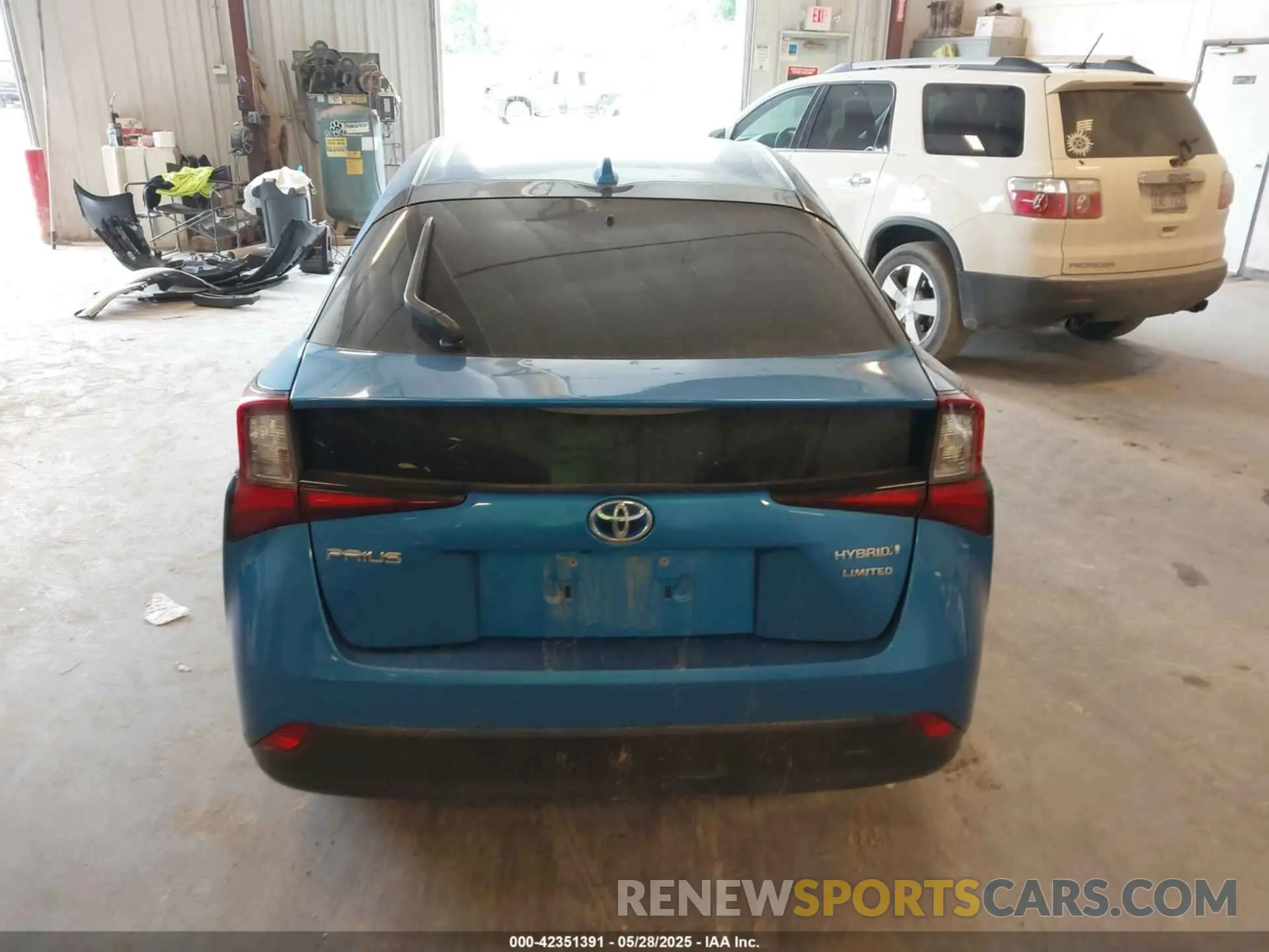 16 Photograph of a damaged car JTDKAMFU9M3133206 TOYOTA PRIUS 2021