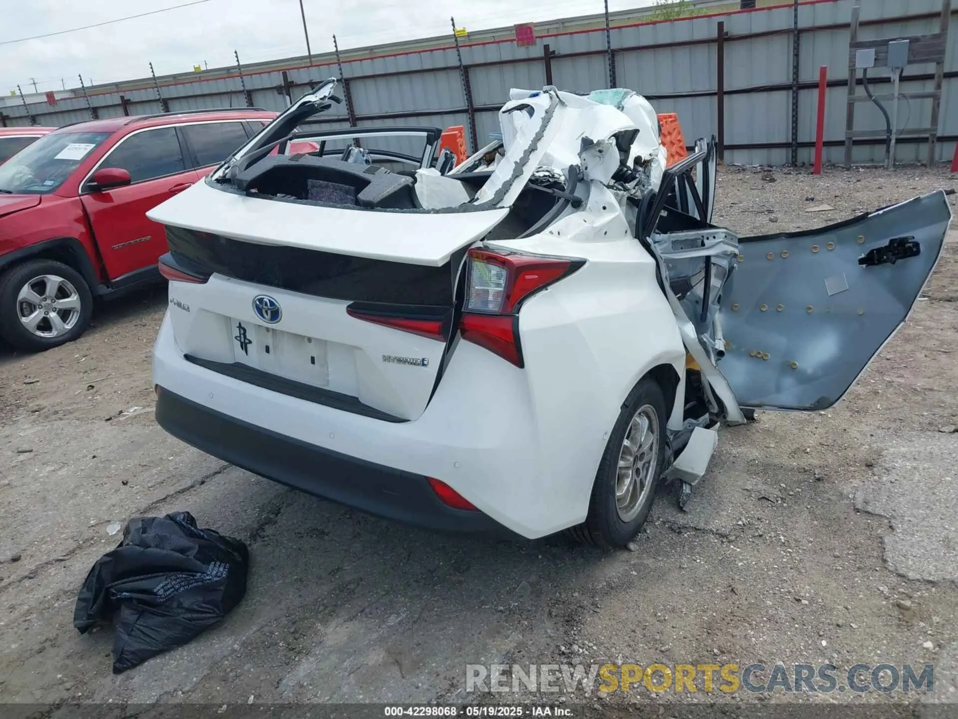 4 Photograph of a damaged car JTDKAMFU9M3144965 TOYOTA PRIUS 2021