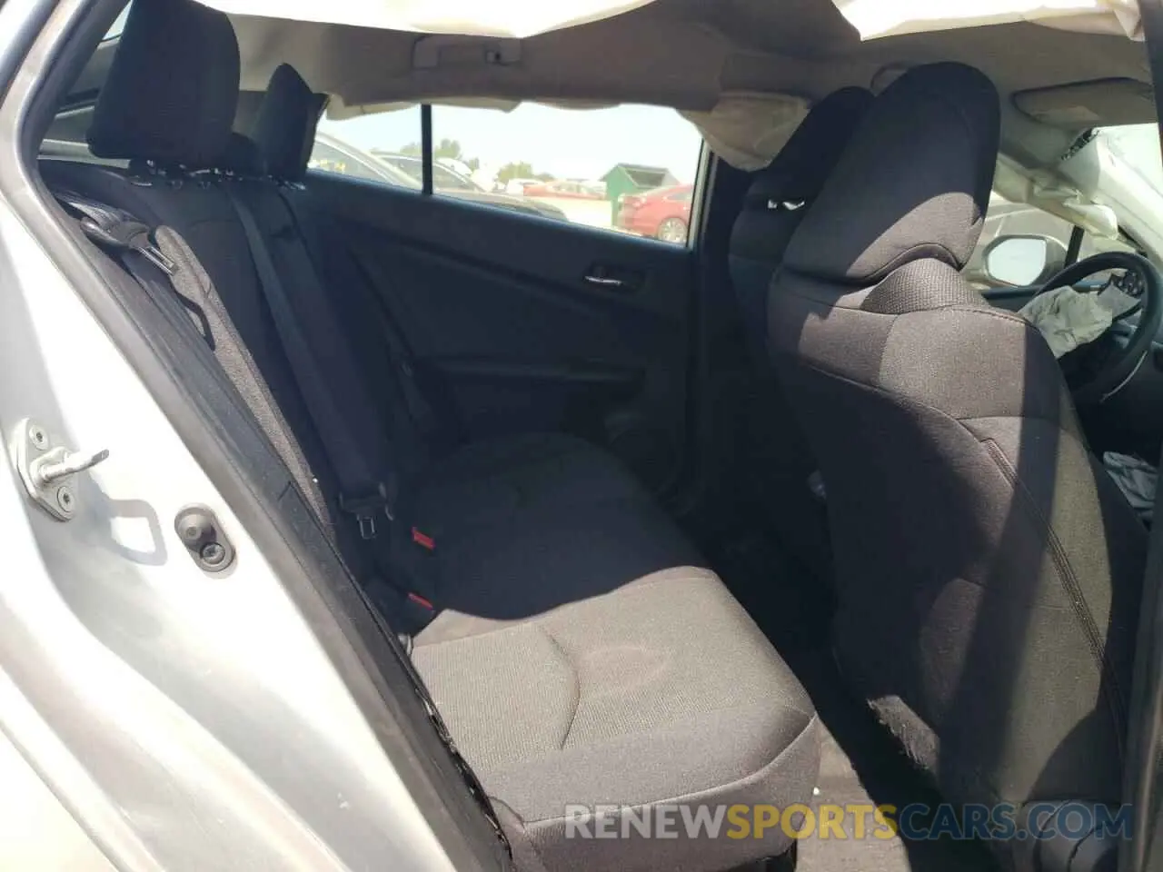 10 Photograph of a damaged car JTDKAMFUXM3134235 TOYOTA PRIUS 2021