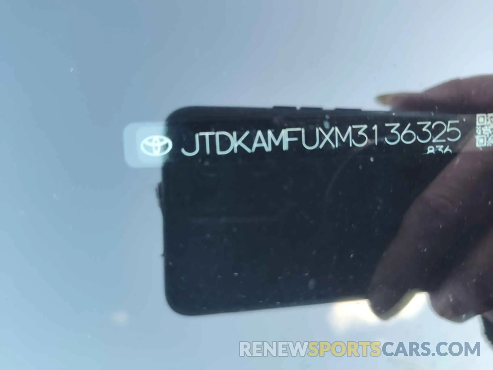 25 Photograph of a damaged car JTDKAMFUXM3136325 TOYOTA PRIUS 2021