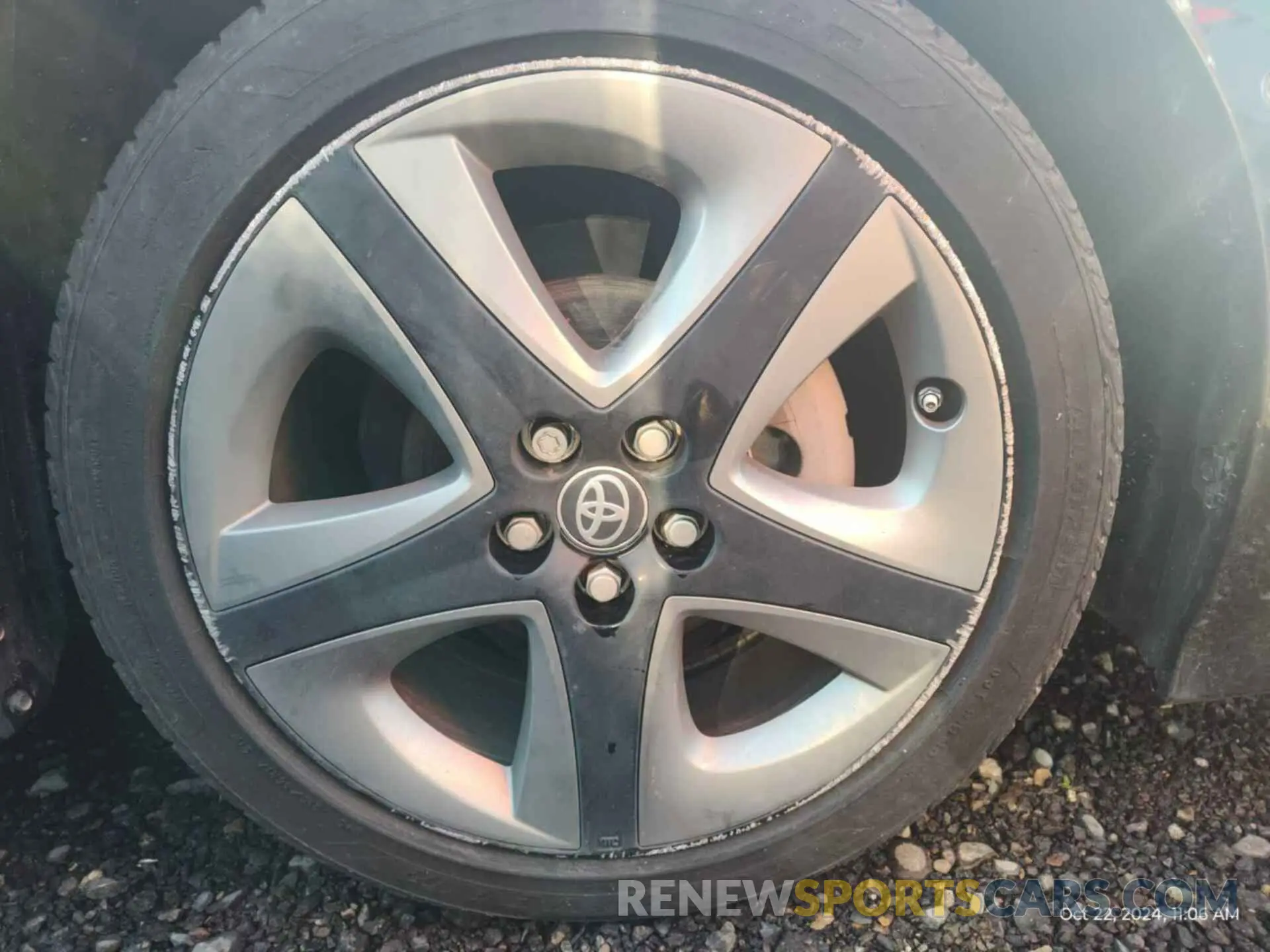 28 Photograph of a damaged car JTDKAMFUXM3136325 TOYOTA PRIUS 2021