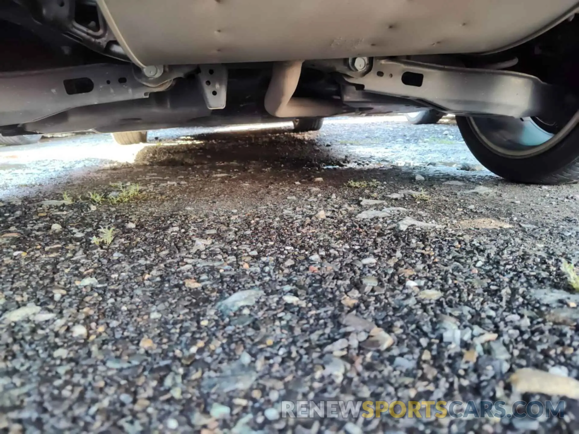 32 Photograph of a damaged car JTDKAMFUXM3136325 TOYOTA PRIUS 2021