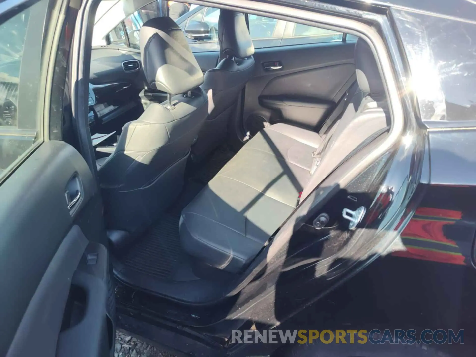 8 Photograph of a damaged car JTDKAMFUXM3136325 TOYOTA PRIUS 2021