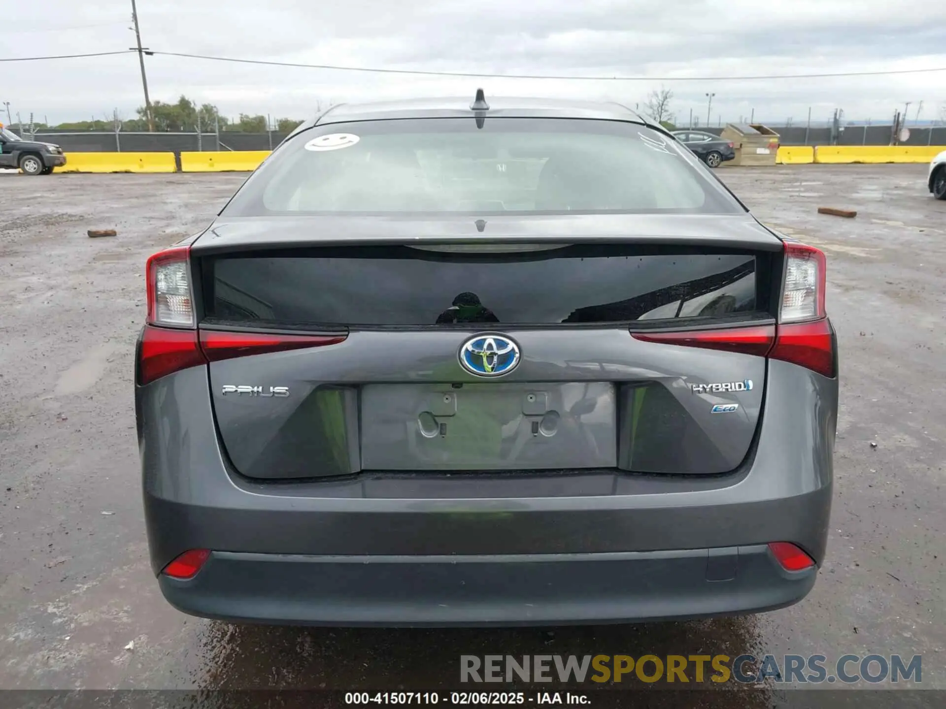 16 Photograph of a damaged car JTDKAMFUXM3143646 TOYOTA PRIUS 2021