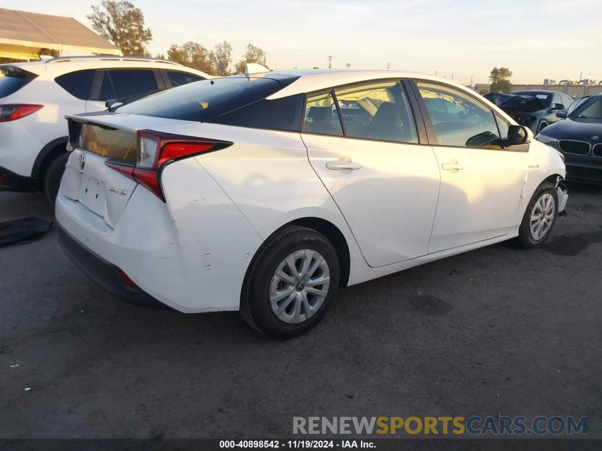 4 Photograph of a damaged car JTDKAMFUXM3149771 TOYOTA PRIUS 2021