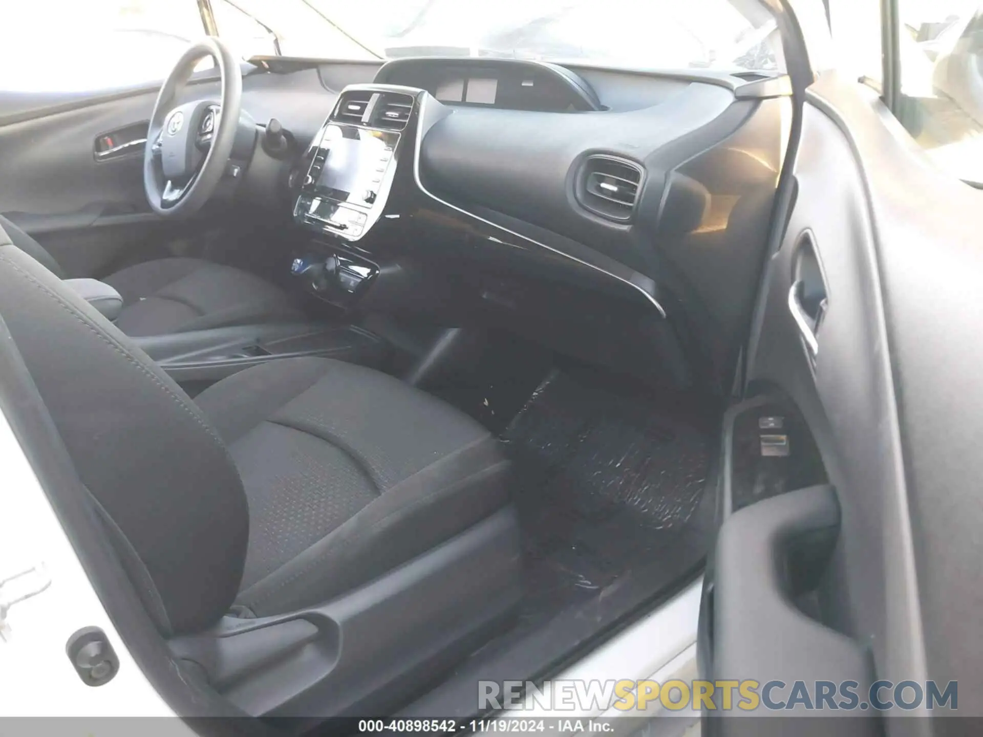 5 Photograph of a damaged car JTDKAMFUXM3149771 TOYOTA PRIUS 2021