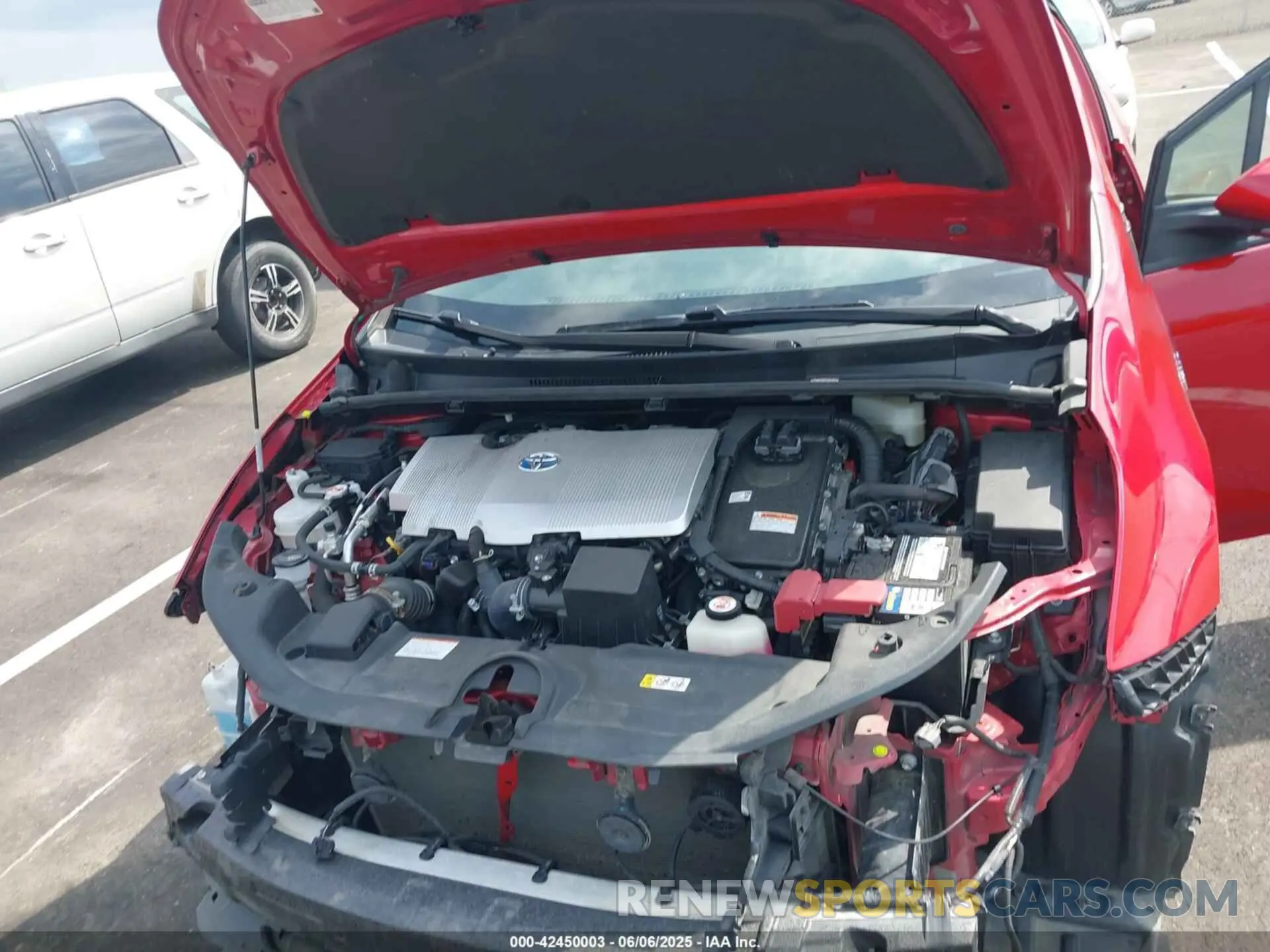 10 Photograph of a damaged car JTDL9MFU0M3029880 TOYOTA PRIUS 2021