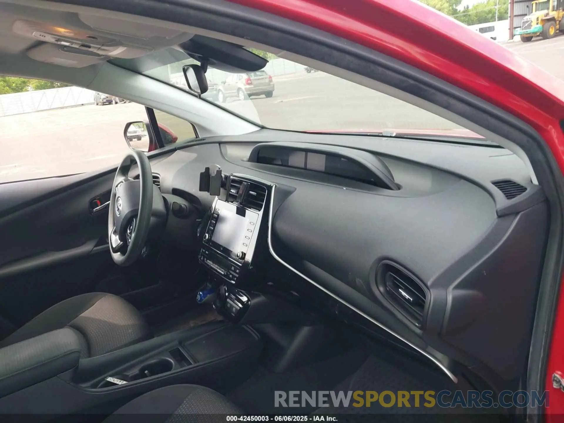 5 Photograph of a damaged car JTDL9MFU0M3029880 TOYOTA PRIUS 2021