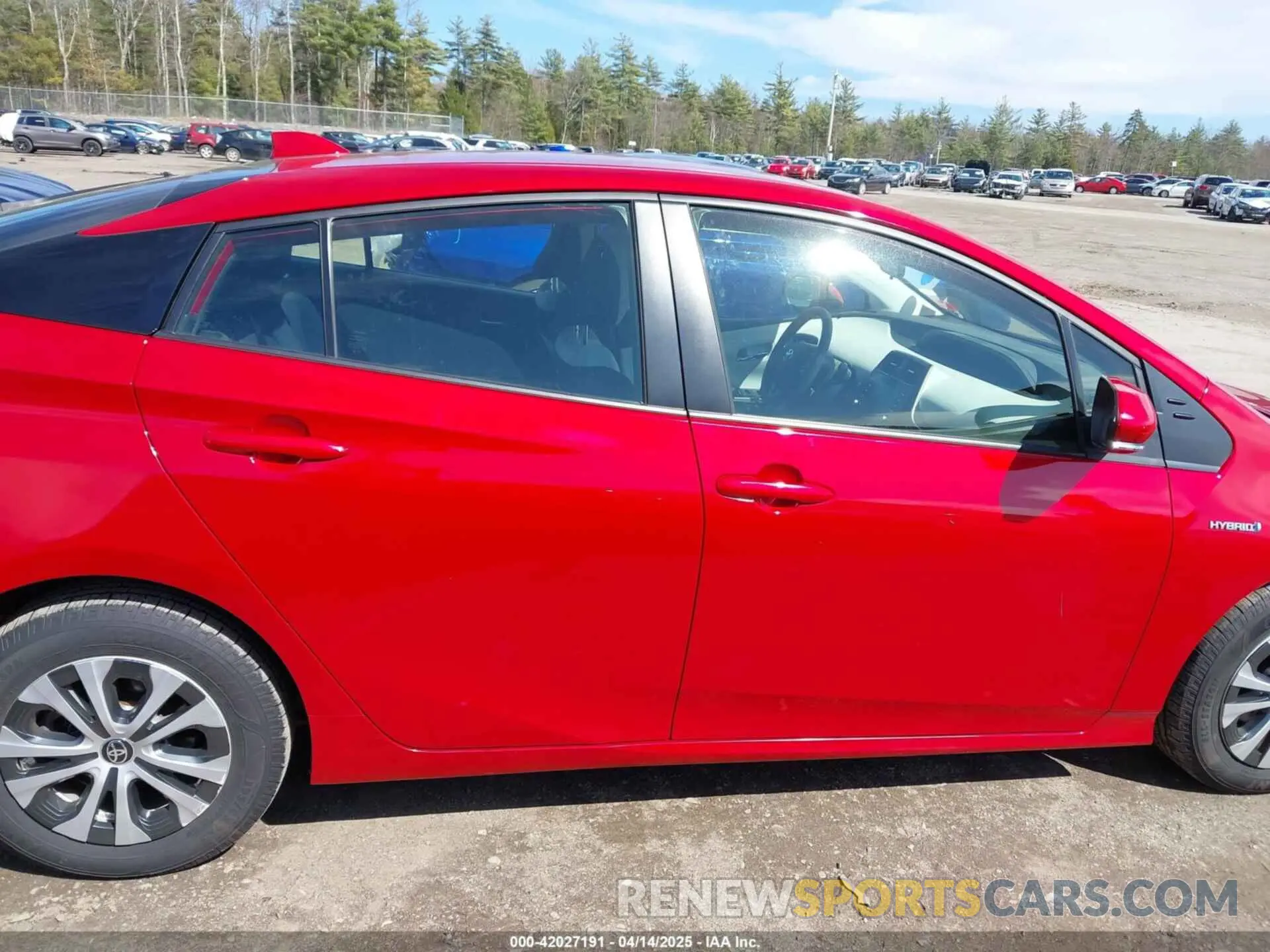 13 Photograph of a damaged car JTDL9MFU1M3028284 TOYOTA PRIUS 2021