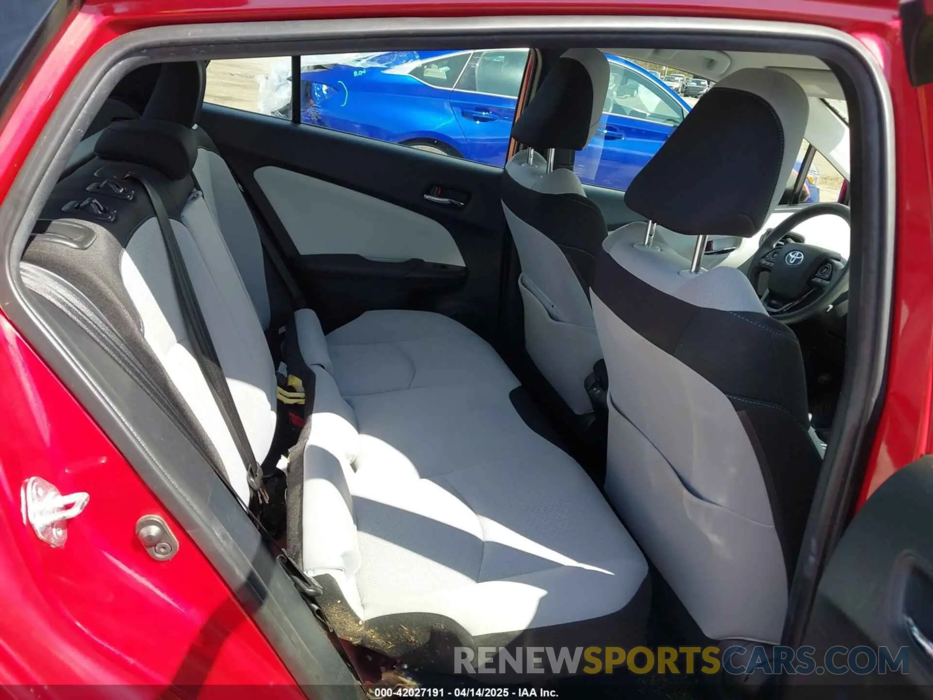 8 Photograph of a damaged car JTDL9MFU1M3028284 TOYOTA PRIUS 2021