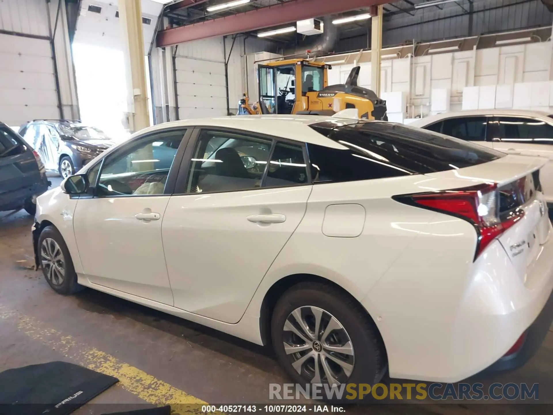 14 Photograph of a damaged car JTDL9MFU1M3028916 TOYOTA PRIUS 2021