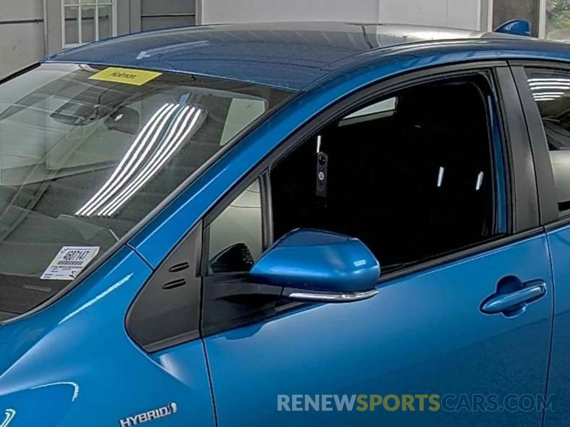 21 Photograph of a damaged car JTDL9MFU2M3030867 TOYOTA PRIUS 2021