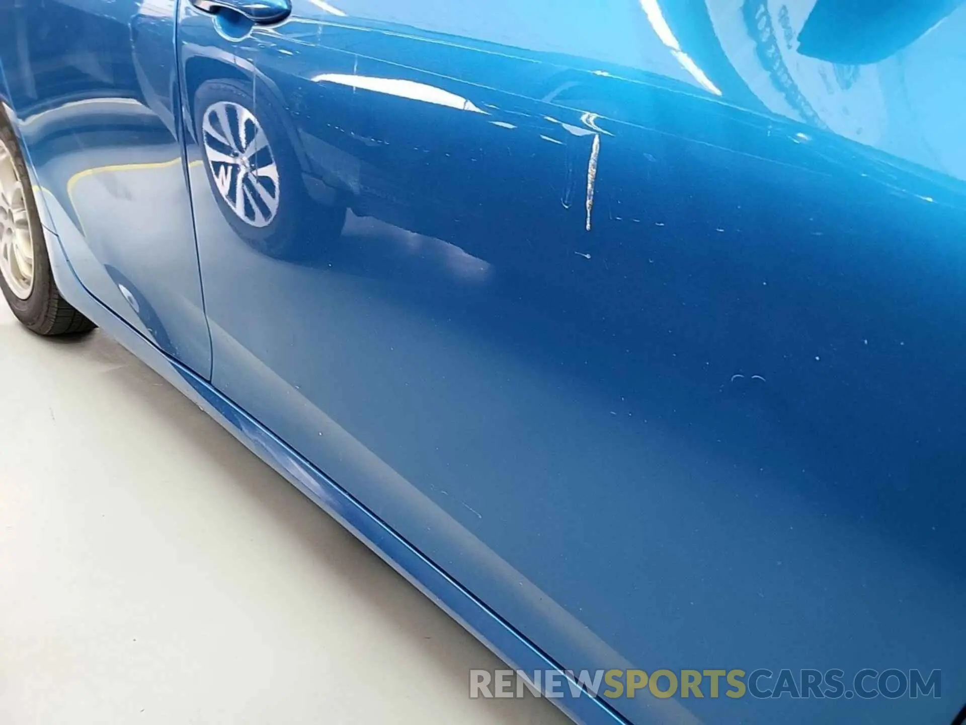 26 Photograph of a damaged car JTDL9MFU2M3030867 TOYOTA PRIUS 2021