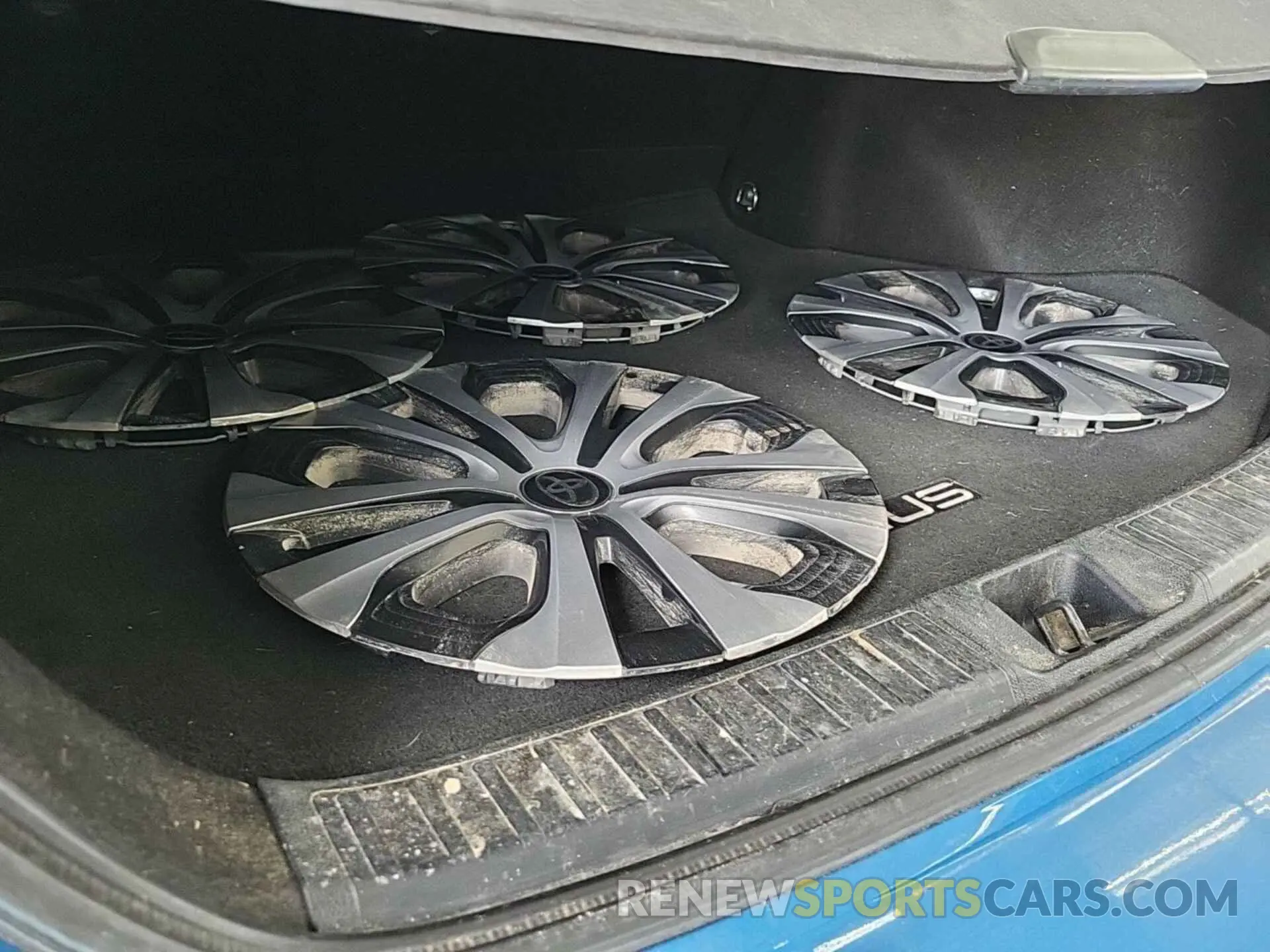 34 Photograph of a damaged car JTDL9MFU2M3030867 TOYOTA PRIUS 2021