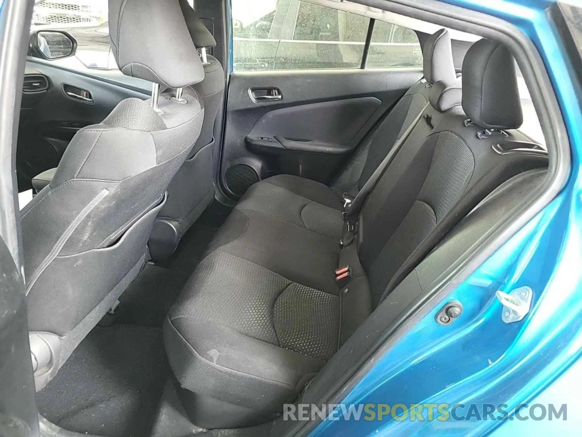 4 Photograph of a damaged car JTDL9MFU2M3030867 TOYOTA PRIUS 2021