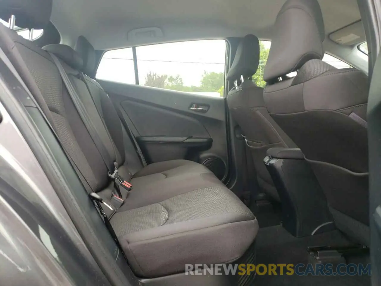 10 Photograph of a damaged car JTDL9MFU3M3024172 TOYOTA PRIUS 2021