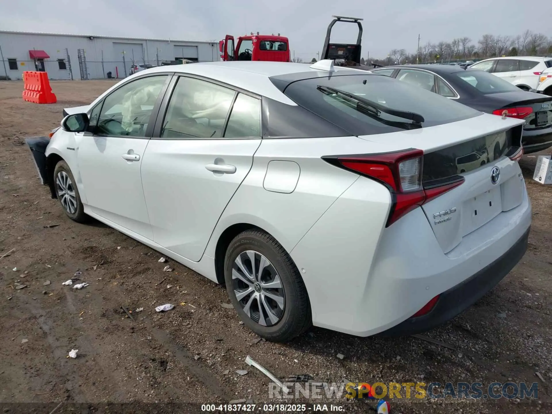 3 Photograph of a damaged car JTDL9MFU3M3030604 TOYOTA PRIUS 2021