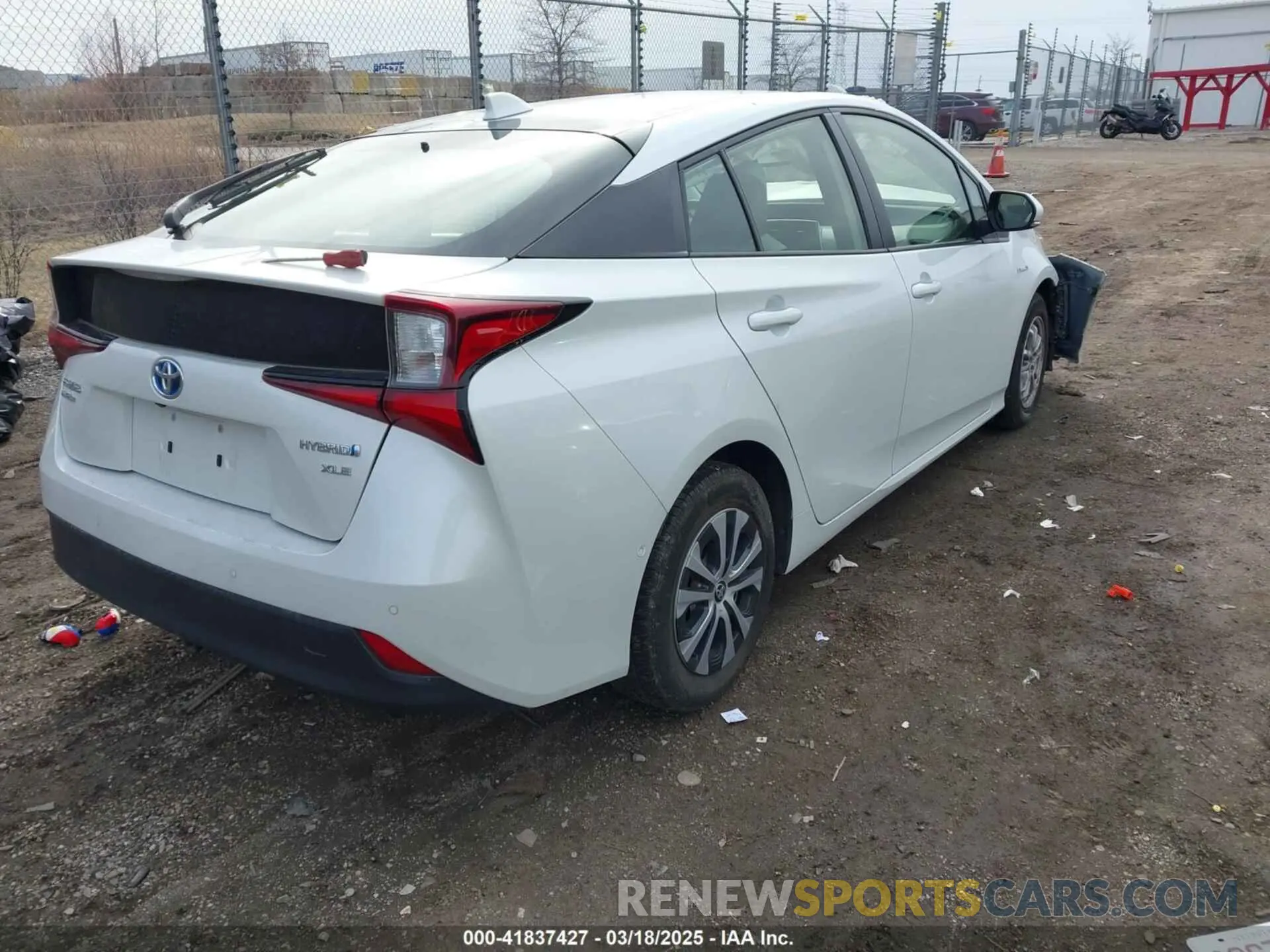 4 Photograph of a damaged car JTDL9MFU3M3030604 TOYOTA PRIUS 2021
