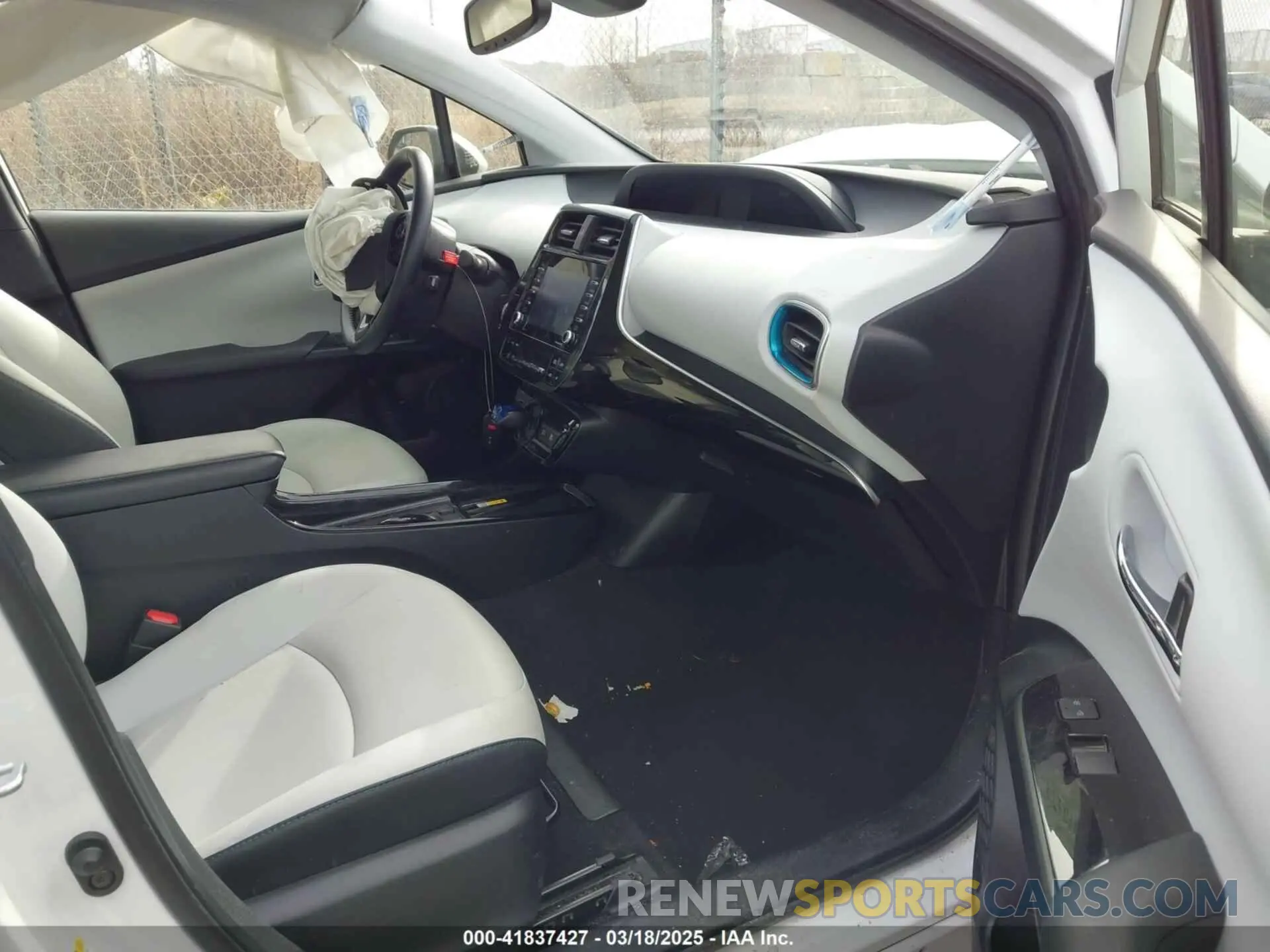 5 Photograph of a damaged car JTDL9MFU3M3030604 TOYOTA PRIUS 2021