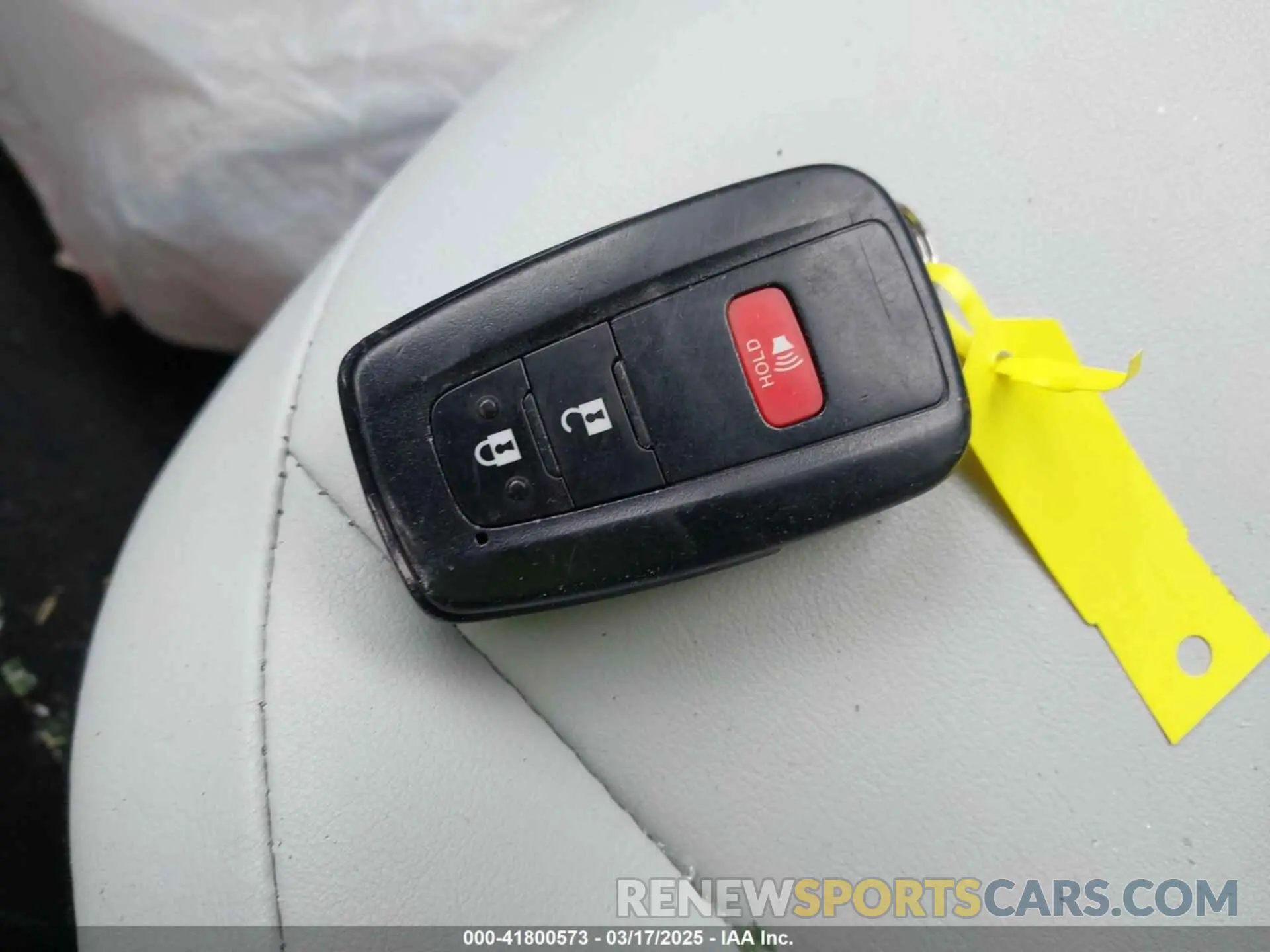 11 Photograph of a damaged car JTDL9MFU4M3028389 TOYOTA PRIUS 2021