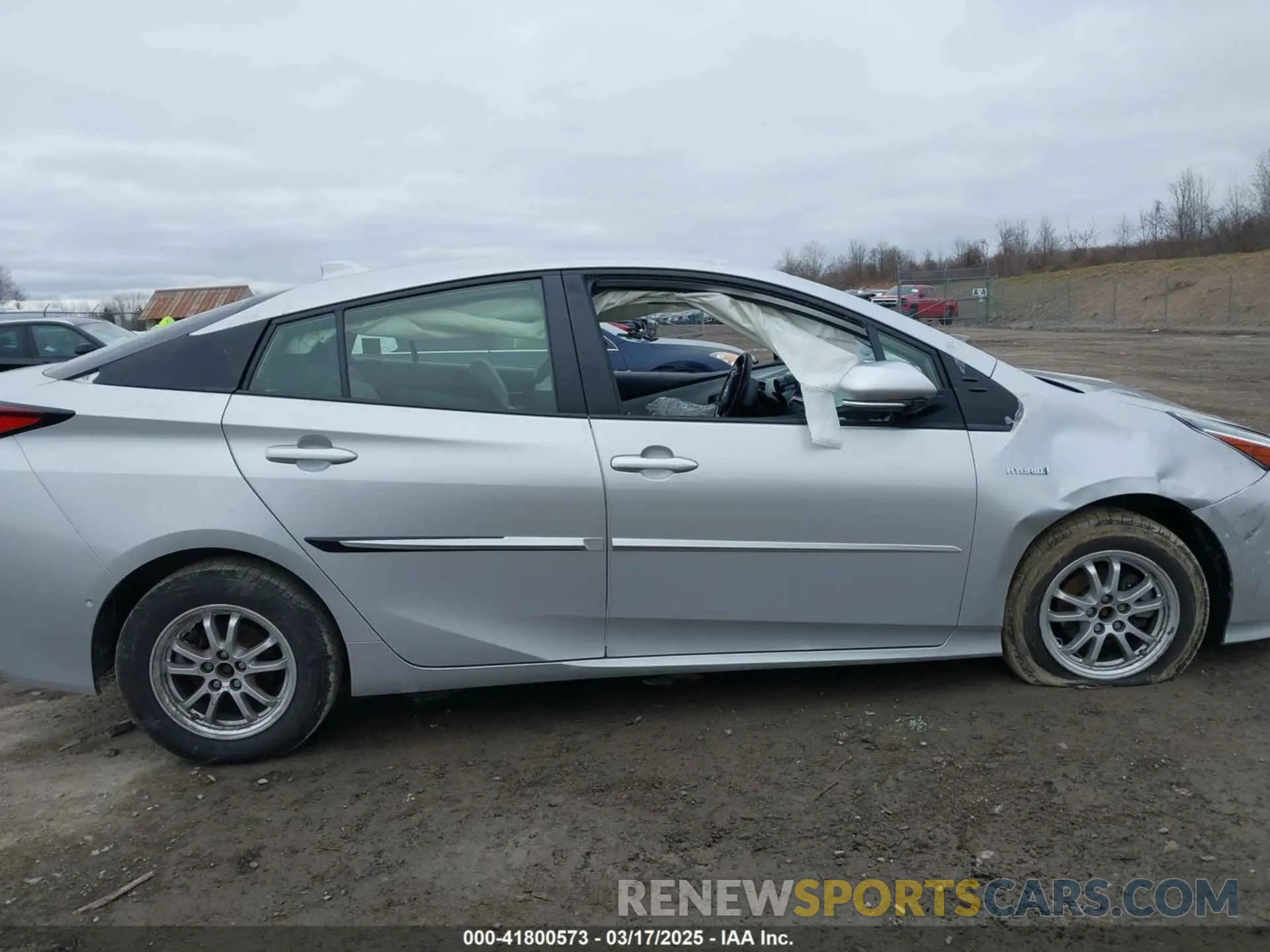 13 Photograph of a damaged car JTDL9MFU4M3028389 TOYOTA PRIUS 2021