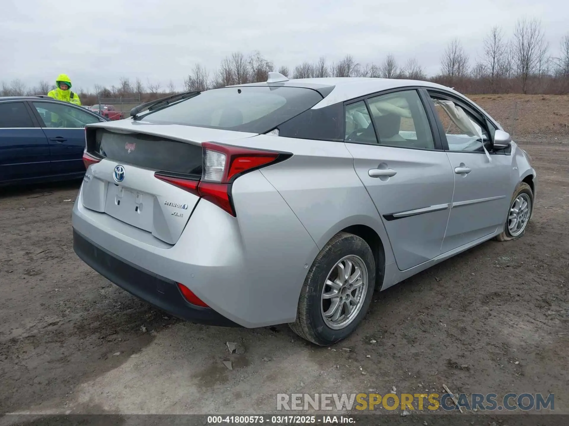 4 Photograph of a damaged car JTDL9MFU4M3028389 TOYOTA PRIUS 2021