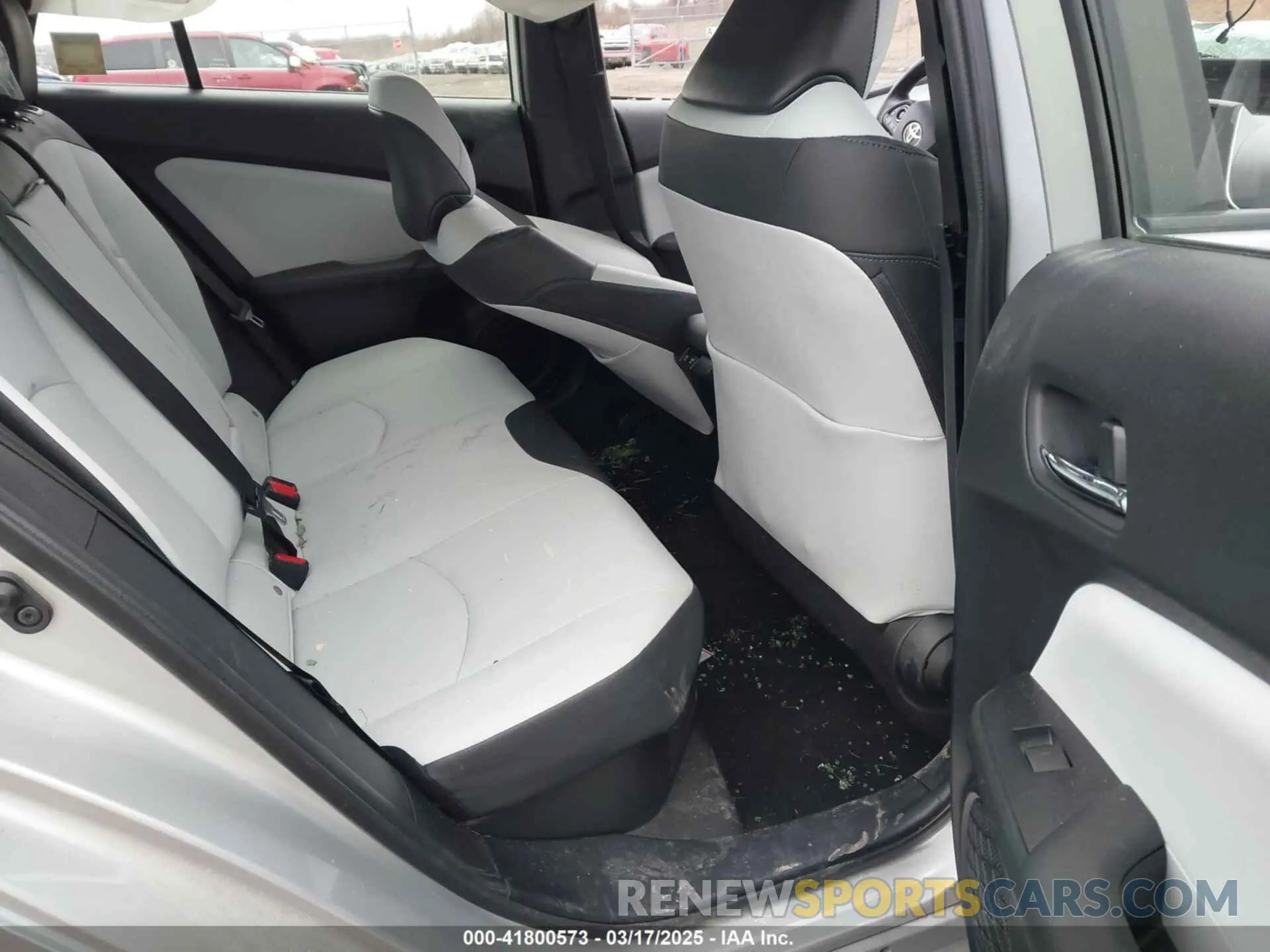 8 Photograph of a damaged car JTDL9MFU4M3028389 TOYOTA PRIUS 2021