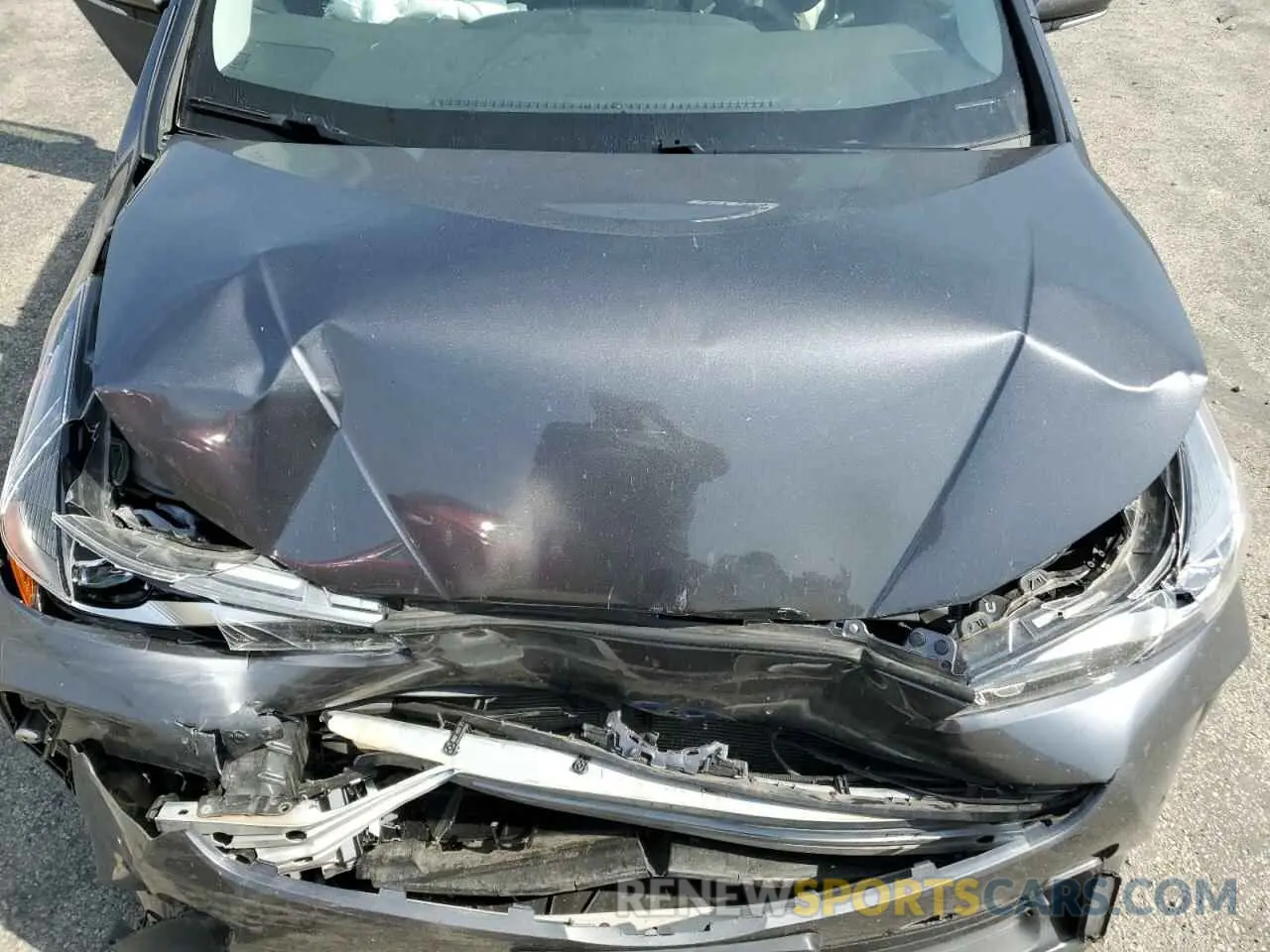 11 Photograph of a damaged car JTDL9MFU5M3022990 TOYOTA PRIUS 2021