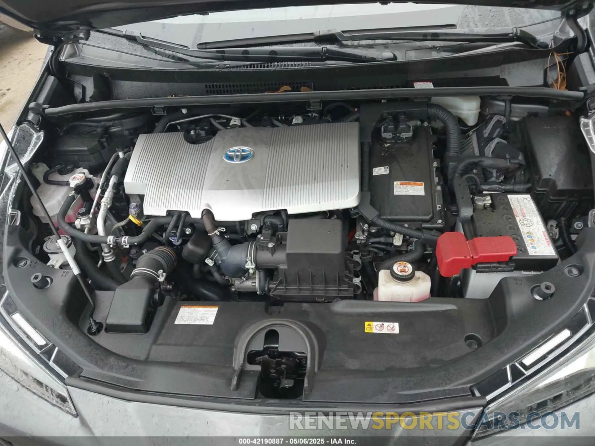 10 Photograph of a damaged car JTDL9MFU5M3023704 TOYOTA PRIUS 2021