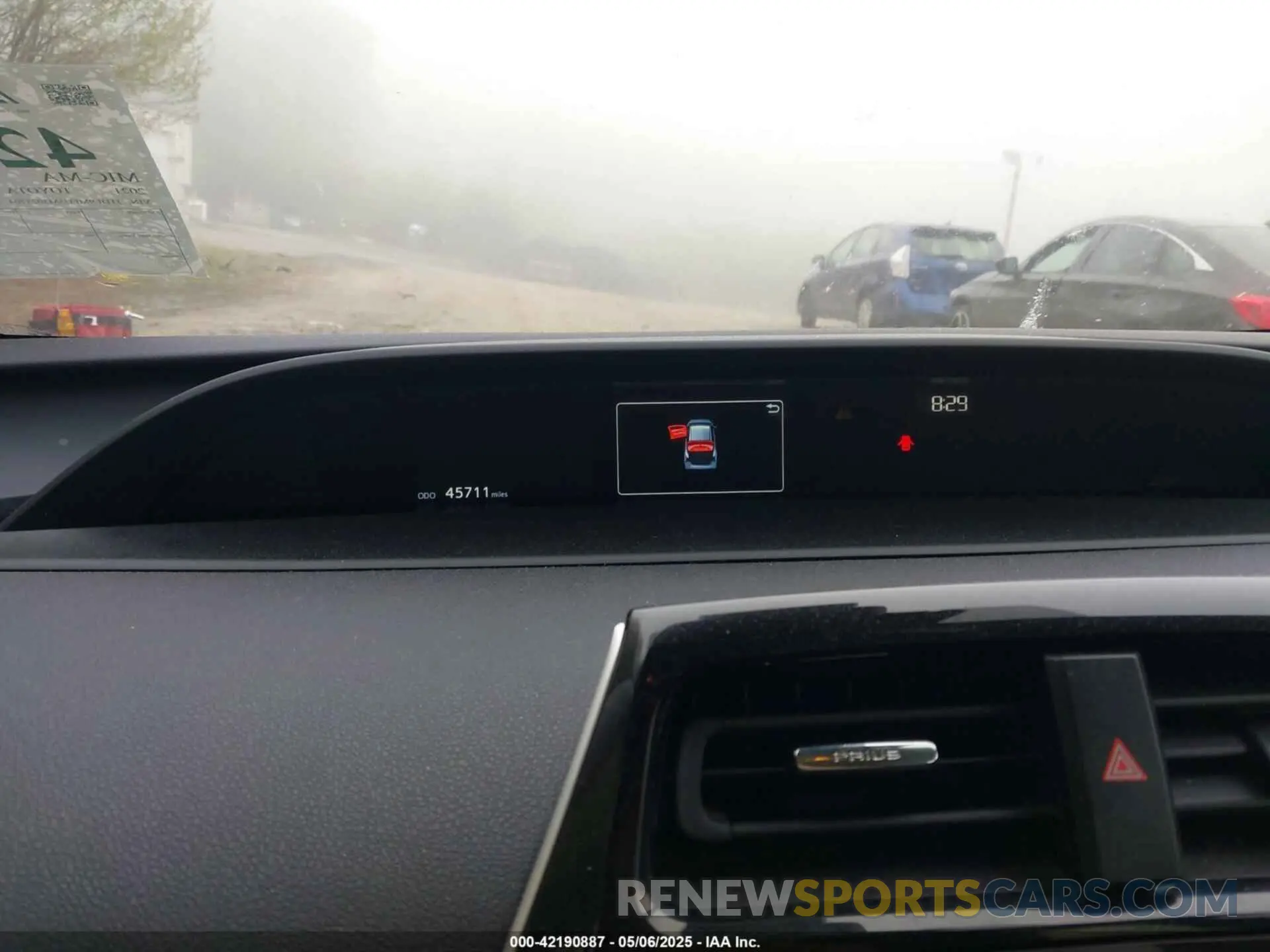 7 Photograph of a damaged car JTDL9MFU5M3023704 TOYOTA PRIUS 2021